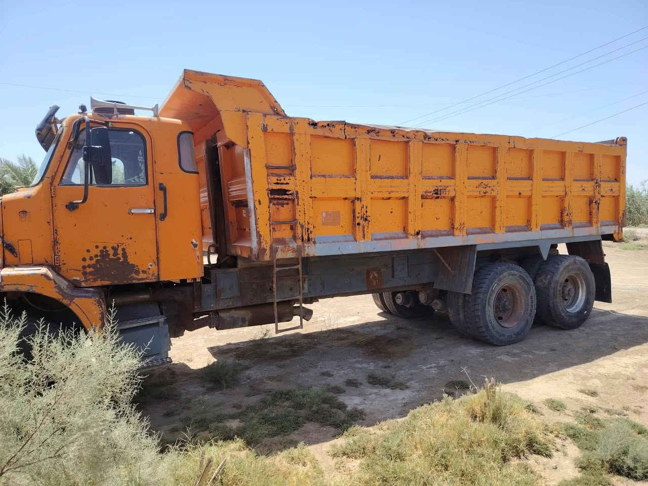 فالفو موديل ٨٢ رقم بصره محرك كير ومجموعه وحداديه شاصي مكفولات بدي علم سعر 14 مليون وبيه مجال الشراي يتصل ***********
