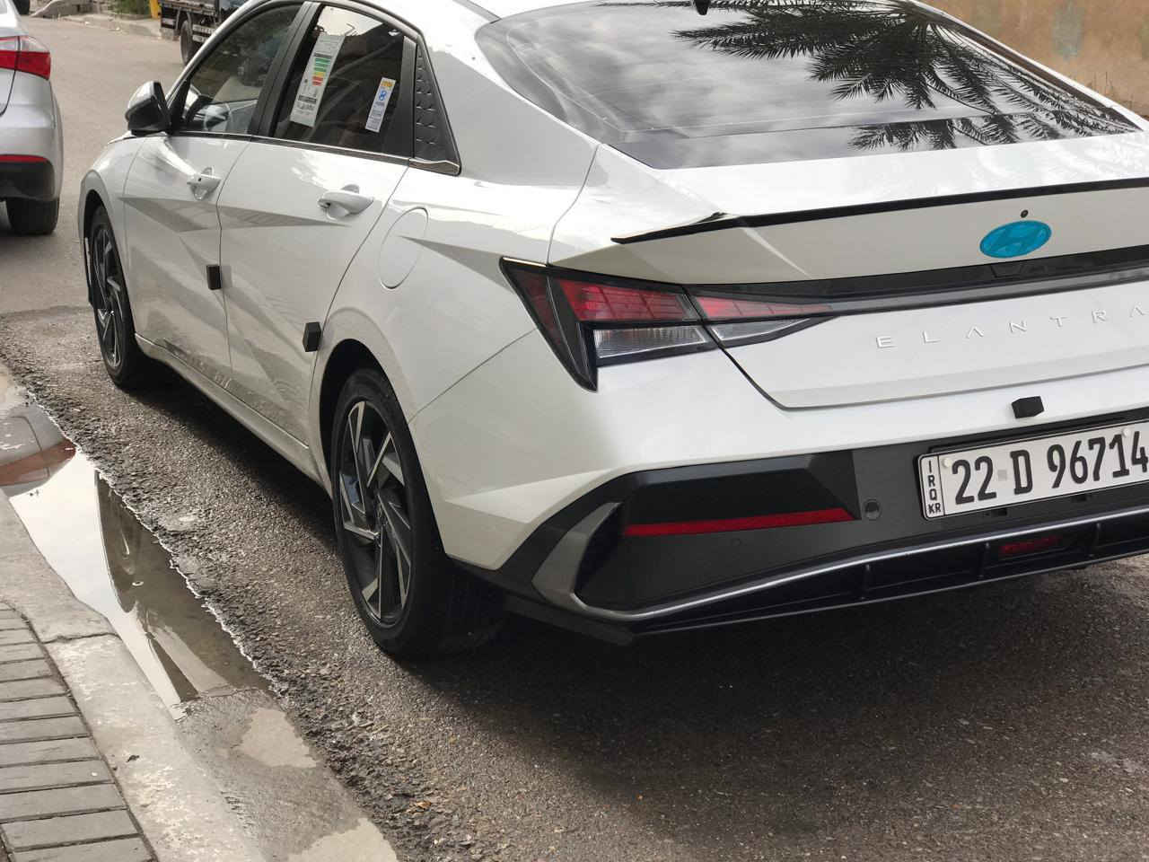 النترا تجميع صيني كفاله عامه كلش جديده ماشيه18 فول مواصفات فتحت سقف كشن جلد بصمه حساسات ارضيه جلد جنح خلفي اصلي جام مضلل بيها اضافات البصرة القبله *********** الشراي يتصل ويدلل
