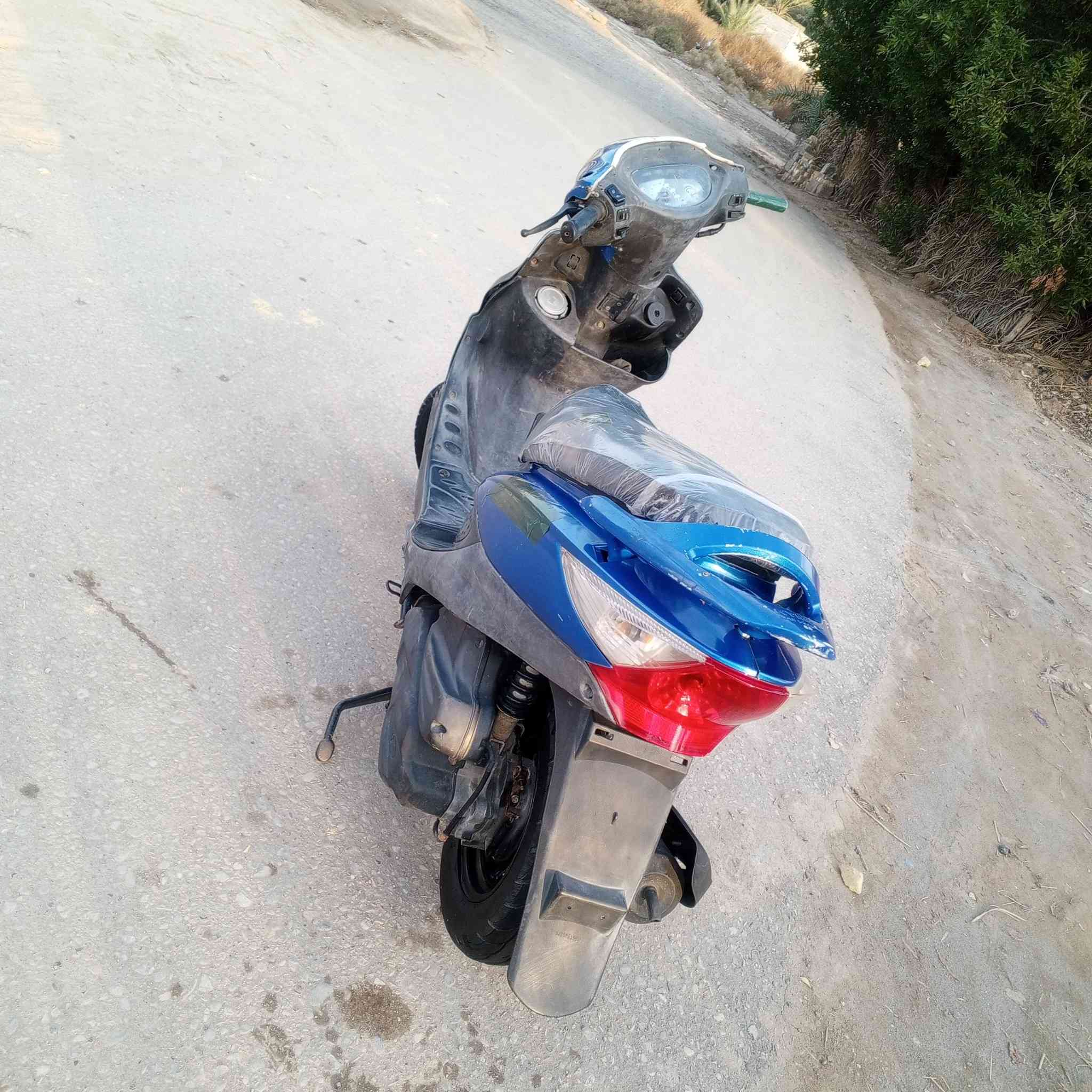 السلام عليكم دراجه للبيع كامكو في تو موديل 13 الشلعه معدل فول ناعمه و الدراجه جديده والتواير جددالمكان قلعة السكر السعر 550 للتواصل ***********
