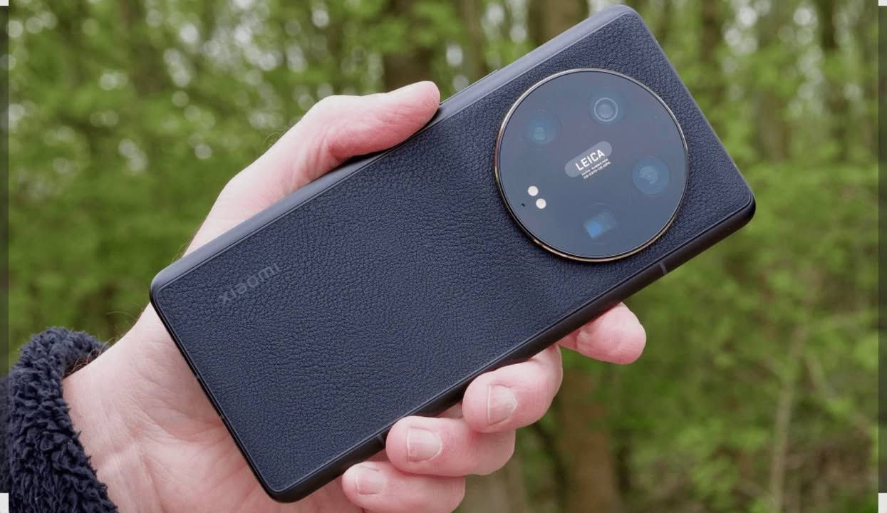 السلام علكم 
جهاز غني عن التعريف شاومي 13 الترا
الهاتف نسخه اصلي لغة انكليزي وتم اظافه تعريب اللغة
التخزين 256
الذاكرة 12+12
بيع او مراوس حسب
*********** واتس
