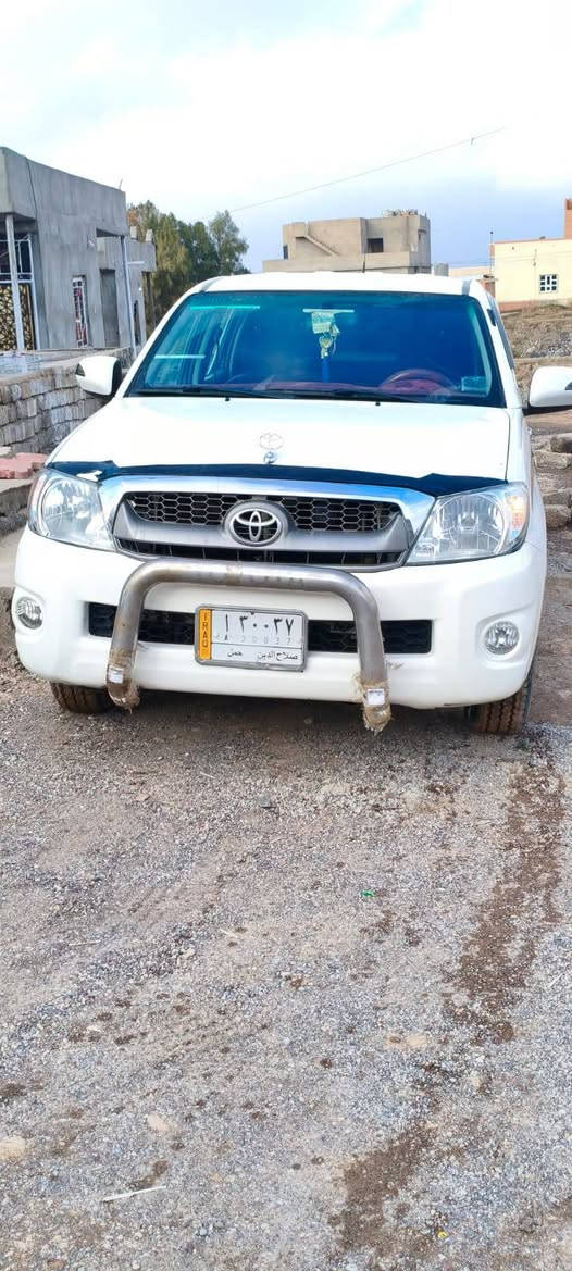 السلام عليكم للبيع هايلوكس عذاري دبل قماره شاصي 19 فول كير محرك شرط اكسل تواير كلو جدد سنويه لل 2029 بدون ضرر كلين بيها طكات بارد خفيفه موضح بل سونار مكانها الزويه  الاتصال ***********
