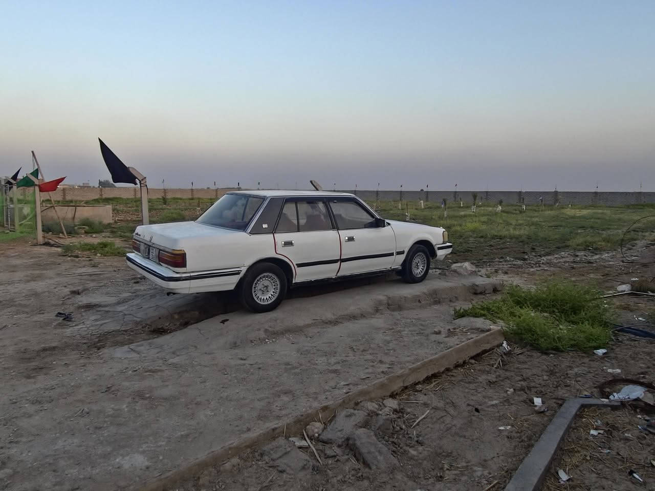 السلام عليكم سياره سوبر ٨٥ رقم بغداد دولي كير محرك جديدات والبدي شوف العين جاهزه من كل نواحي حتى تبريد يشتغل تخم تاير كهربائيات كل شغال مكان سياره الغراف الاستفسار اكثرالاتصال على رقم***********@
