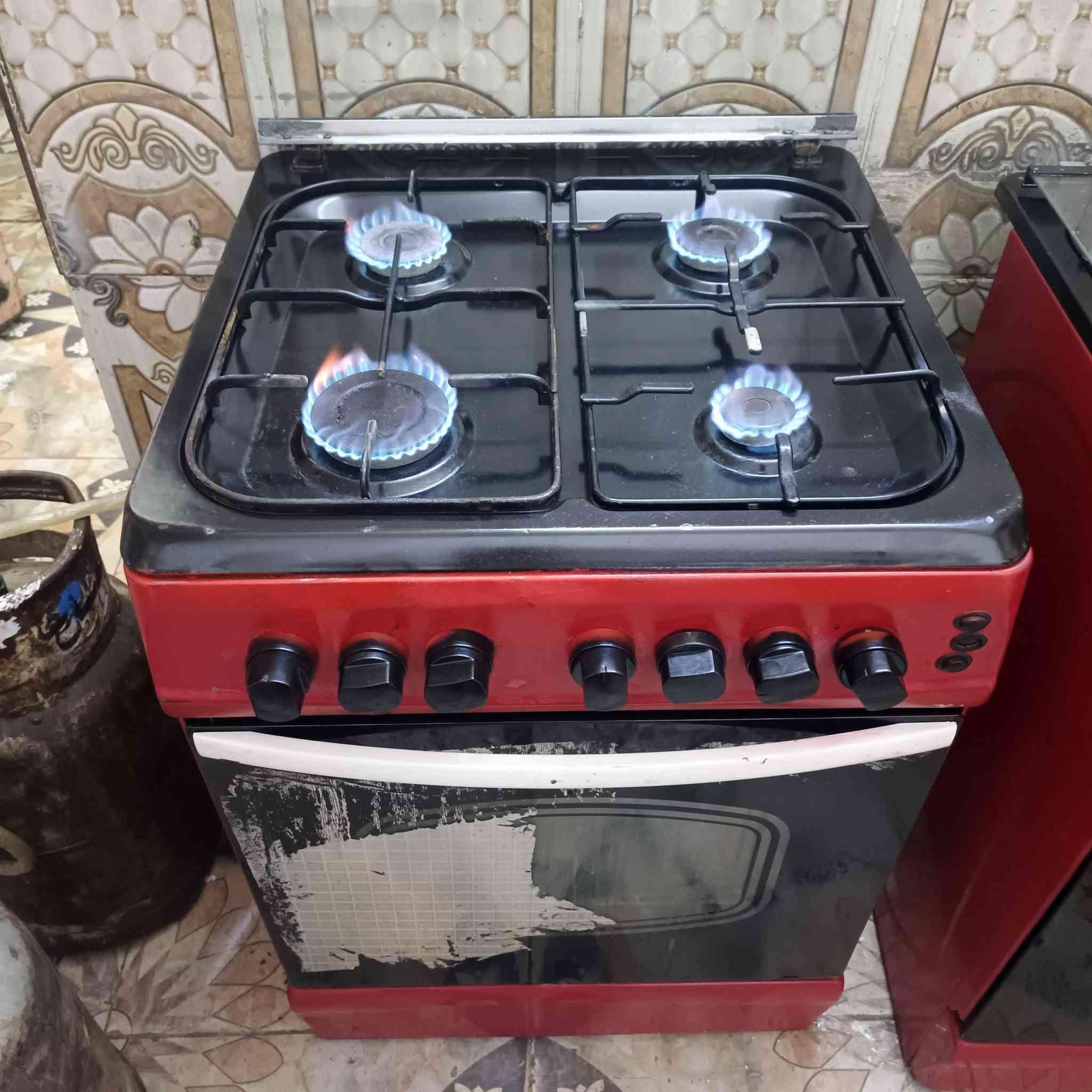 طباخين سعر واحد ٥٠ نهايته
مكاني كركوك حي وحده
رقم 
***********
