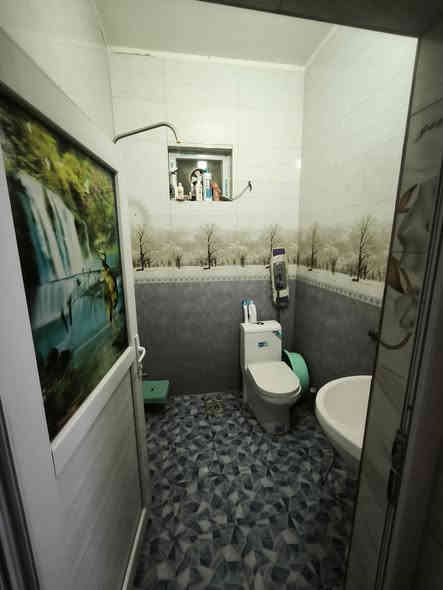 بيت تجاوز للبيع 100متر طابق واحد بدون بيتونه صب مسلح والارضيه رفت مو بتلو
يحتوي على غرفه ومطبخ واستقبال وحمام وتواليت داخلي وترك 
وتواليت خارجي 
شارع النواب مقابل رائد الواسطي نهايه الفرع 
او قريب على حسينيه الامام المهدي 
مدارس قريبه عليه  

،سعره 50وبيه مجال بسيط 
***********واتساب
***********واتساب
