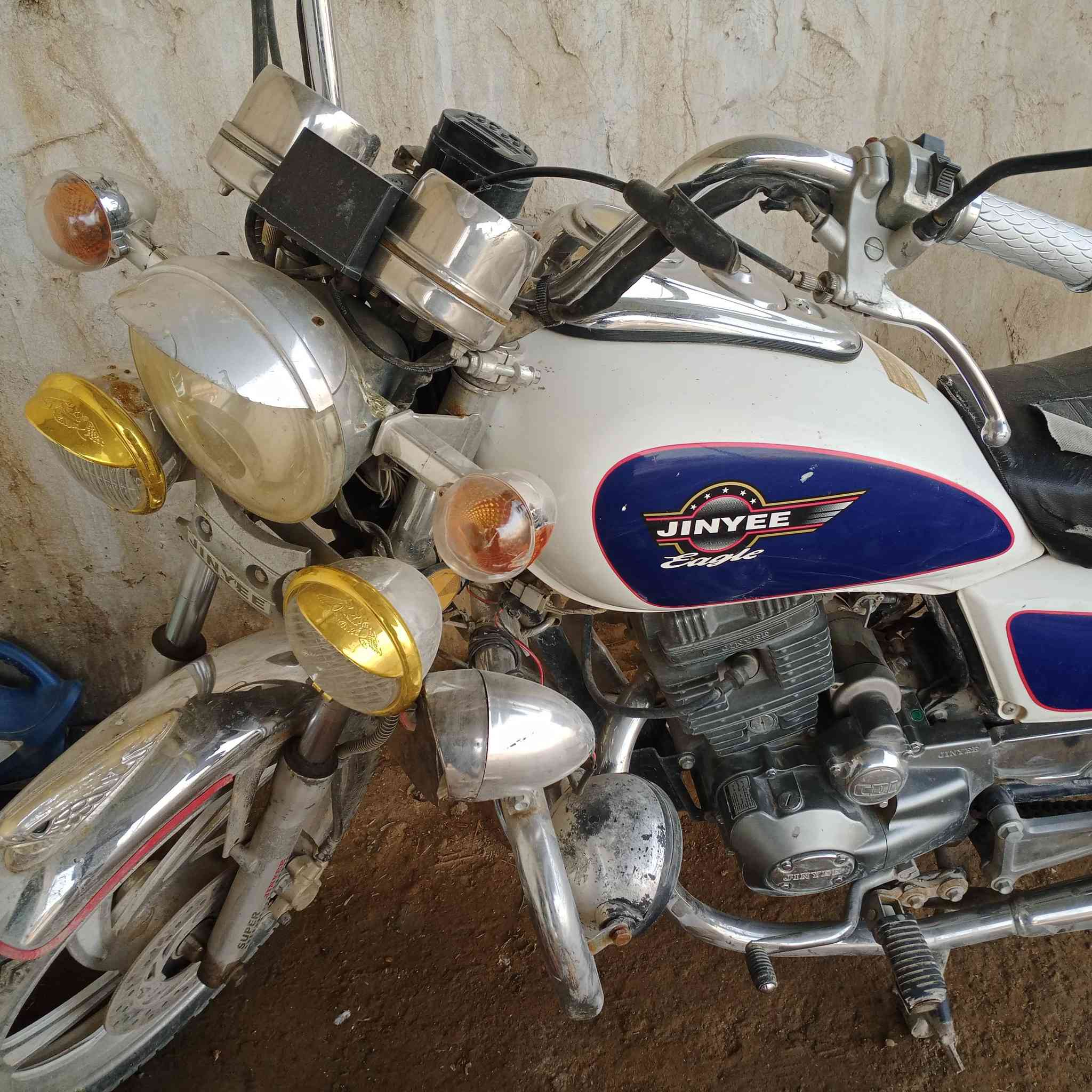 دراجة للبيع موديل 2021 السعر750وبي مجال والشراي يتصل على الرقم ***********
