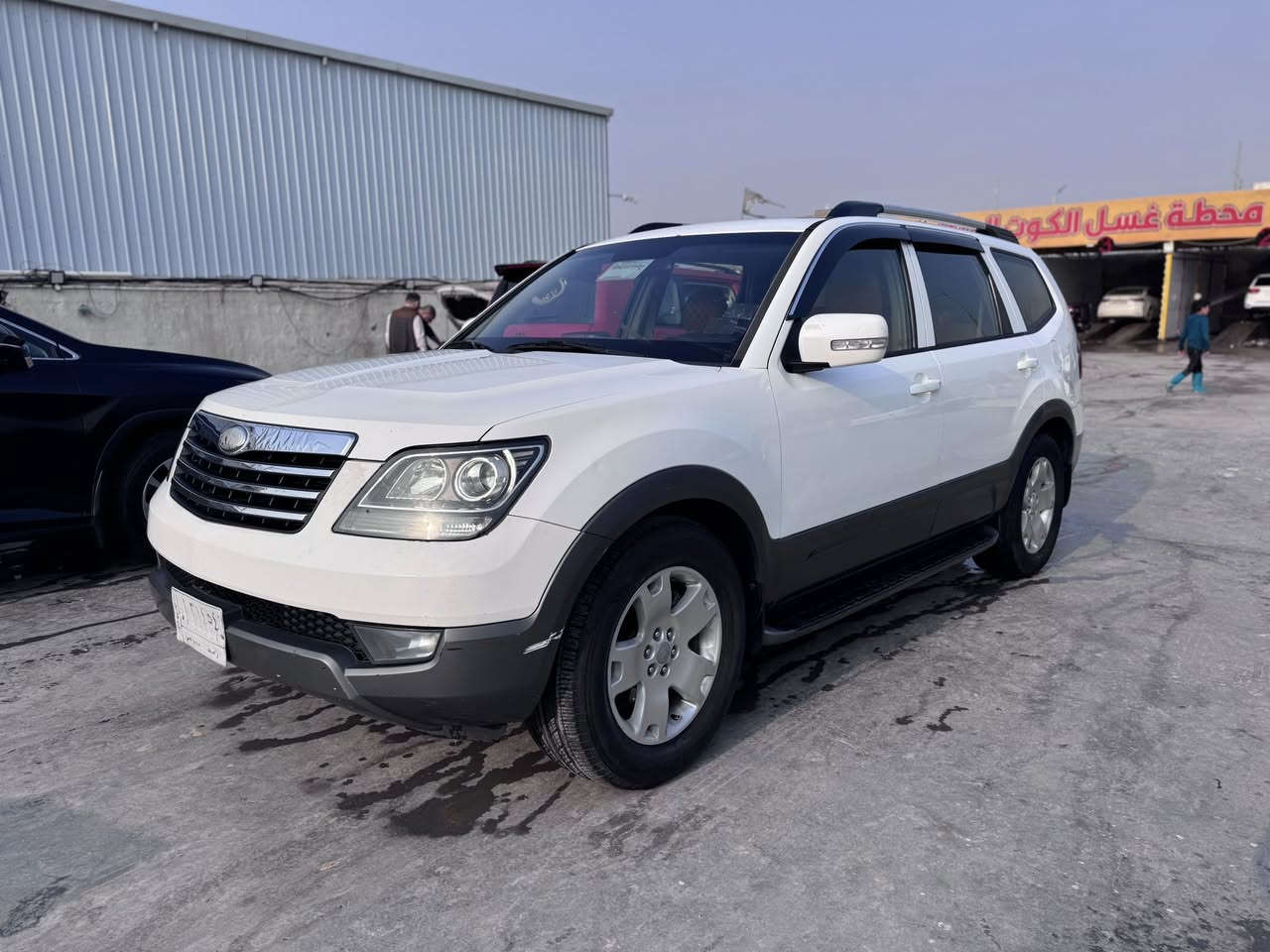 السلام عليكم 
موهافي للبيع موديل (2015) خليجي ماشيه (٢٦٠) مكفولة من الحادث والصبغ بيهة شخوط موضحه بالصور والمكينه مچفته رقم واسط بأسمي 
مواصفات الموهافي المعروفه وضايفلهة شاشه ولايت عالي شمسي وناصي زنون السعر 155$ للتواصل (***********)
