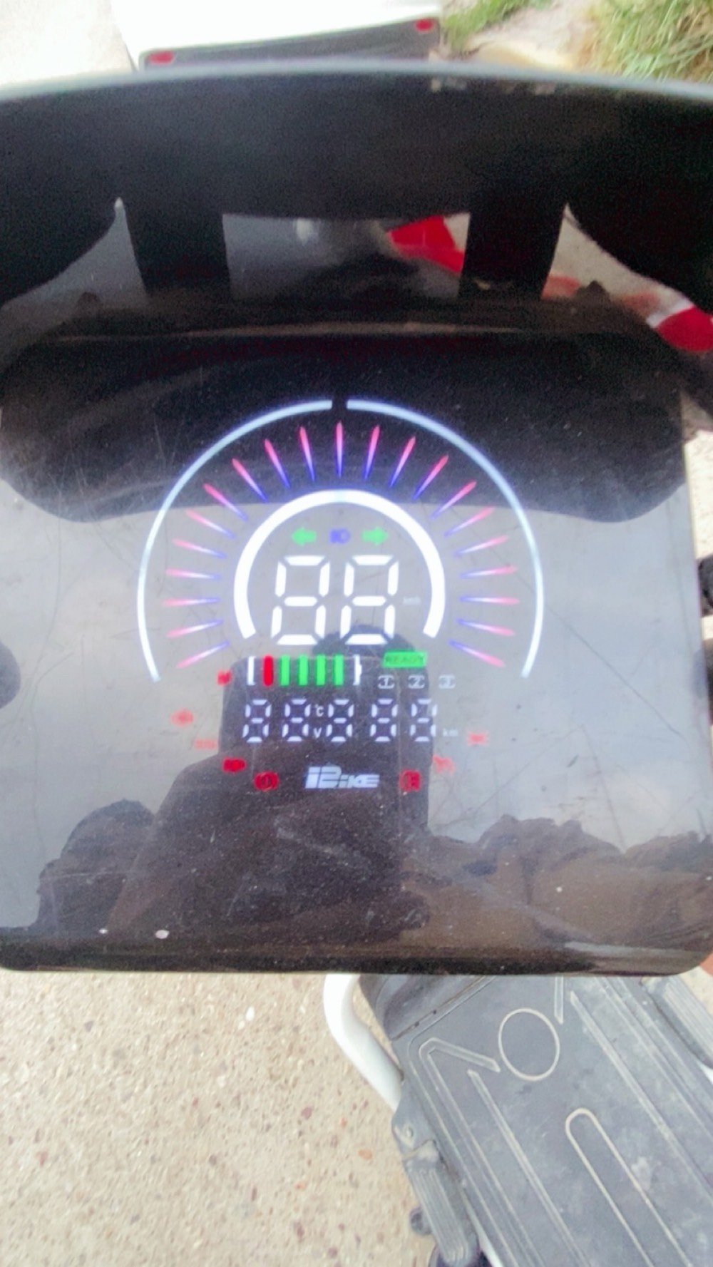 دراجه شحن حجم 16 سرعه 60 حقيقي موديل 24 بطاريه 4 اكبار اسويجين وبصمتين مكان بغداد الحسينيه سعر 300 وبي مجال