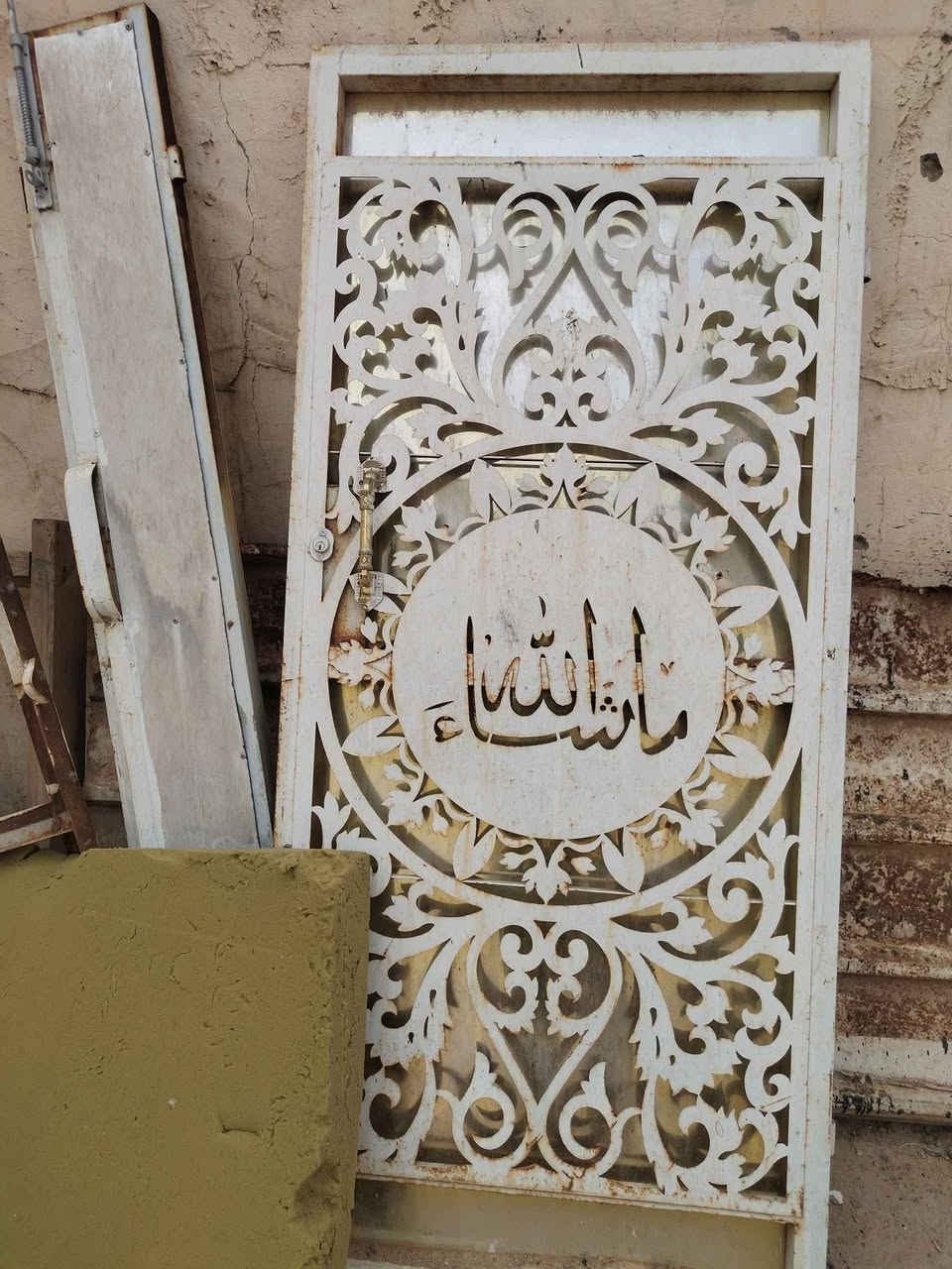 باب بيت نظيف كامل طلاكتين مع جرجوبه طول مترتين عرض 115 سعر 110 وبي مجال *********** النجف, العراق
