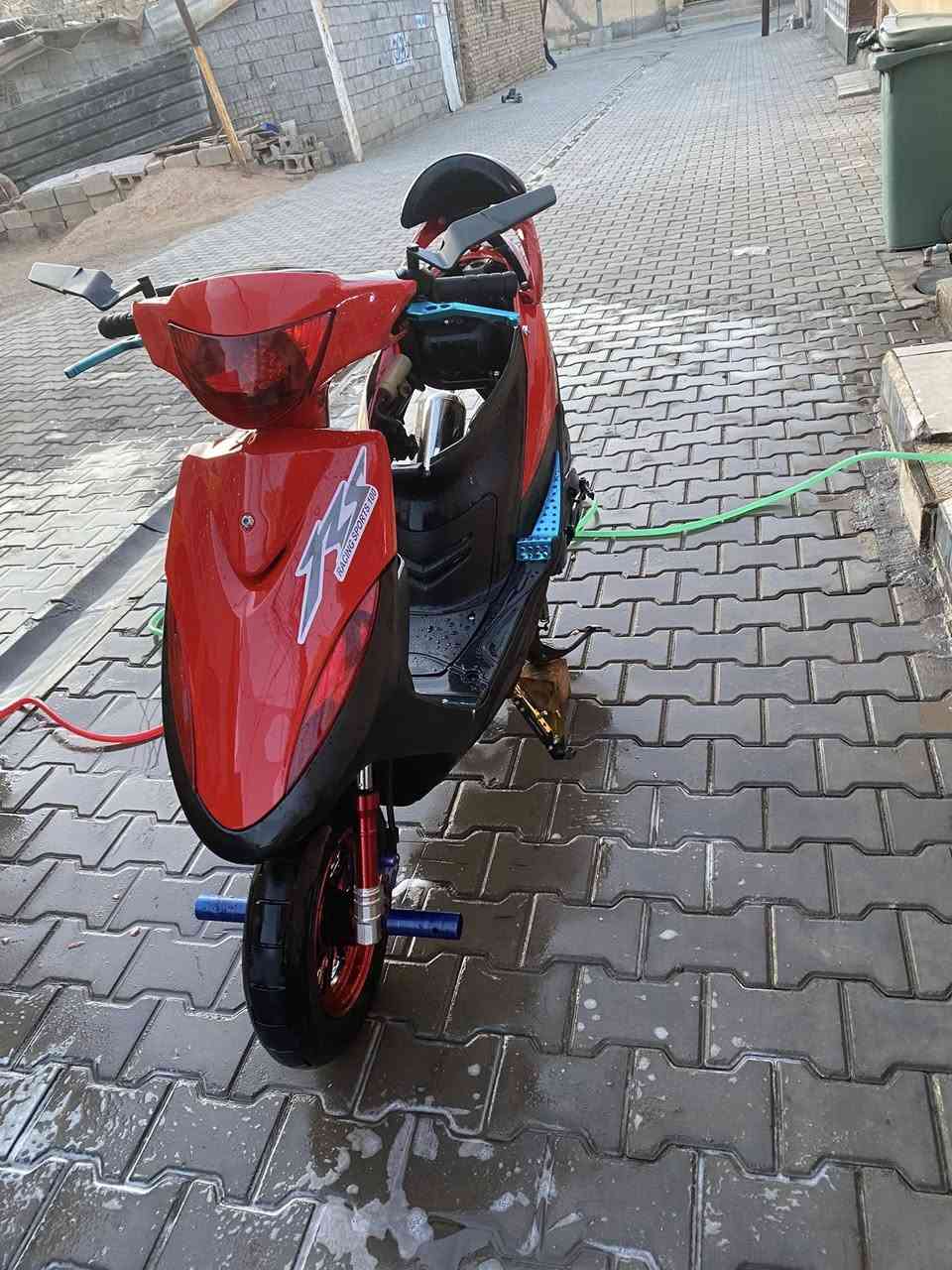 سلام عليكم شباب دراجة ماكس عدلة مكينة 55شلعه بطناش فول دراجة كلهة جديدة للبيع السعر 650المو شراي لايراسلني ولا يخابرني***********
