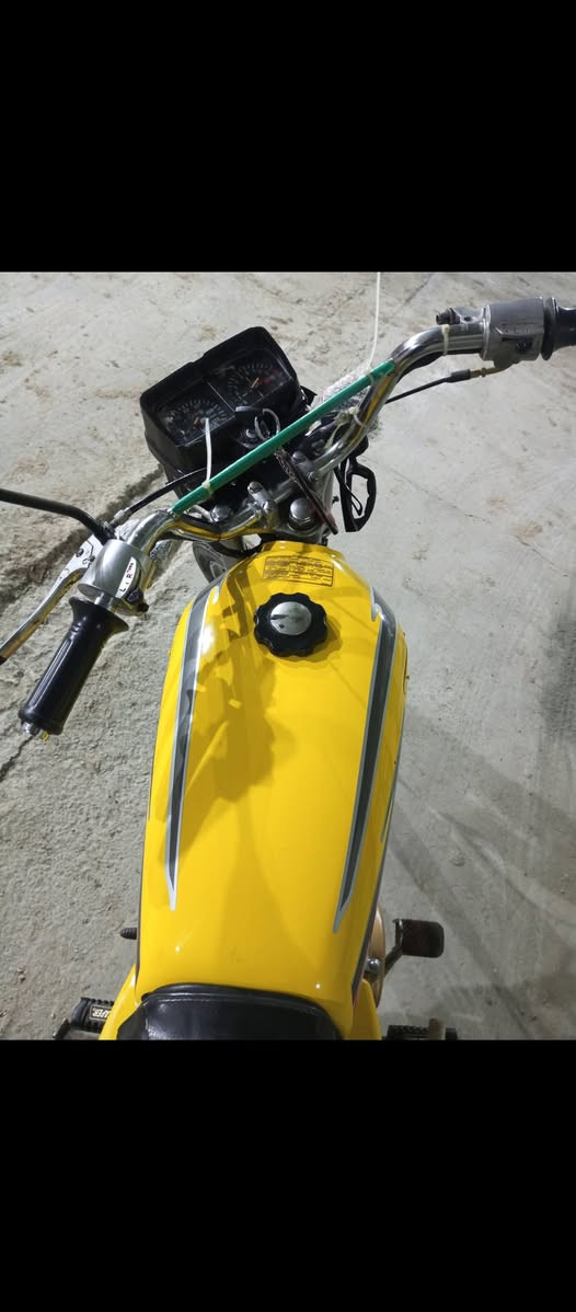 السلام عليكم دراجه ارشا للبيع موديل ١٦ اوراق نضيفه شوفت عينك السعر 370وبيها مجال مكاني واسط قضاء الزبيديه ‏‪***********‬‏
