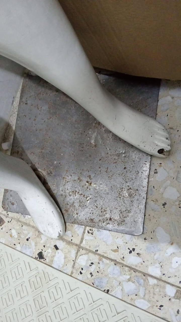 ملكانة نسائية مستخدمة انكسرت من النص ترهم تتصلح او تتيب بلاصق السعر 15 الف


**إذا كنت صاحب هذا الإعلان وتريد حذفه لأي سبب، رجاءا أرسل رسالة إلى الدعم الفني**