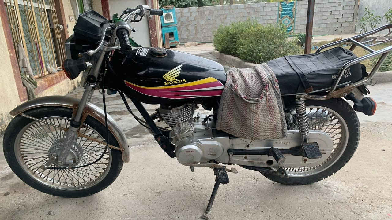 سلام عليكم درجة تايكر لبيع موديل 21 اوراق أصولي سعر 300 مكاني سده الهنديه ‏ اتصال ‪ 0782 642 2266‬‏
