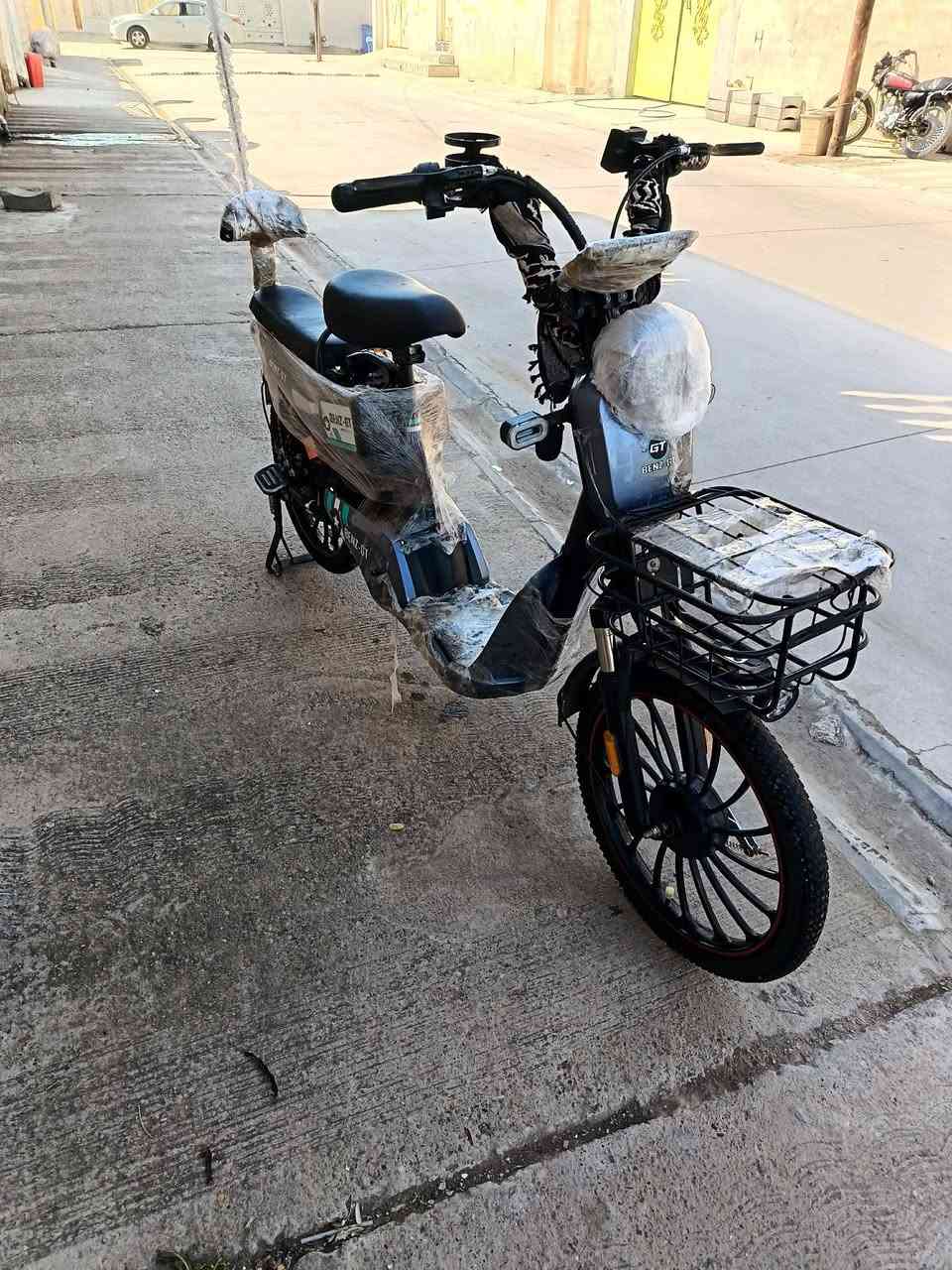 باسكل شحن للبيع  حجم 20
4 پاتري ..... سعر 350 ألف 

پاسكيل شحن بو فروشتن.... حجم 20 
4 پاتري .... نرخ 350هةزار
رقم موبايل... ***********....
