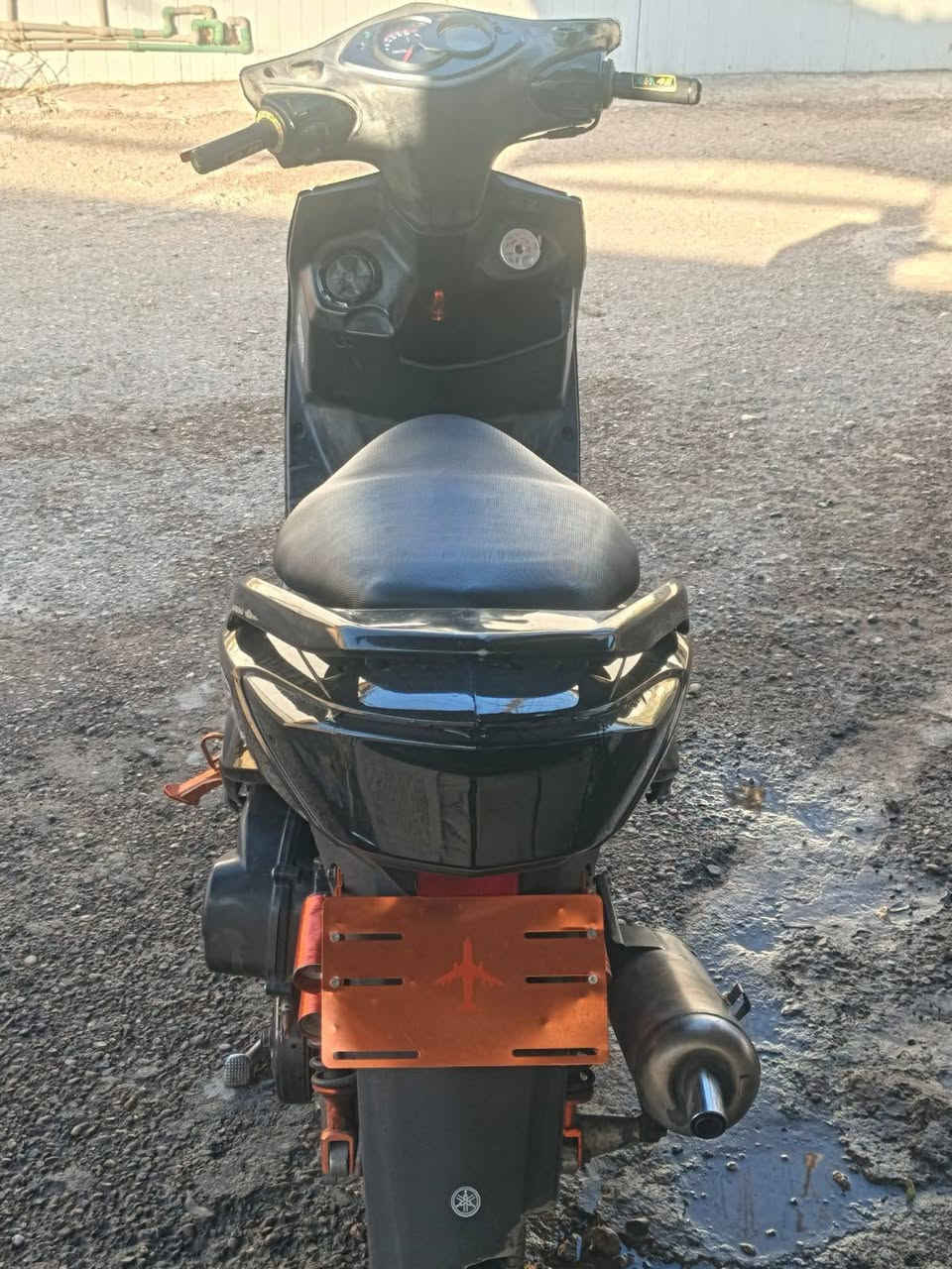 السلام عليكم سكنس فحل كابريتر الدراجه كامله مكمله 
بوشته ٥٨ كلجات رياضي امامي خلفي 
بيه كور رياضي بصمه صالنصه ستيل 
دبلات امامي خلفي Dy
بيه تزويد خير من الله الدراجه كلشي مانقصه 
اي نقص مابيه رايده بواحد و١٠٠ وبيه مجال 
للشراي ***********متواجد واتساب
