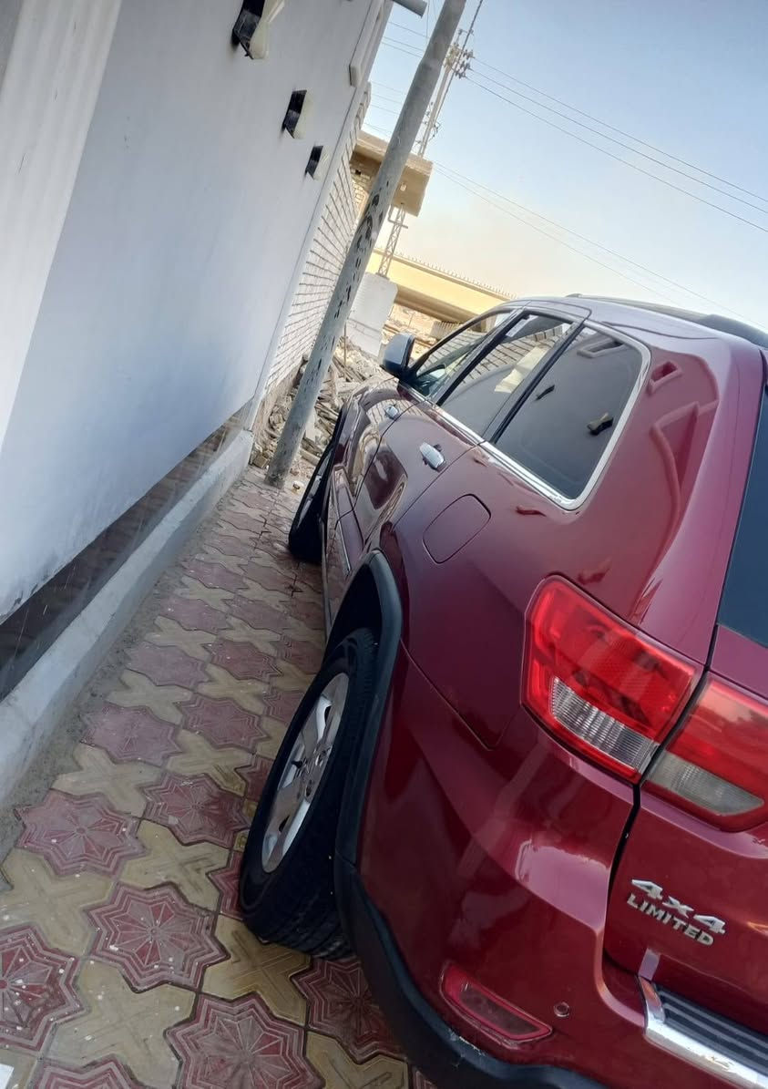 السلام عليكم جيب خليجيه.كفاله عامه  ما عدا شبر صبغ  ش
جو ملغ بدون فتح وبدون دواخل    موديل 13 رقم بغداد دولي باسمي سياره فول مواصفات واحد على واحد تخم تاير دوشمه عامه السياره ما ناقصها اي شيء مكينه 6 سياره كلش حلوه احلى من الصوره  مكان السياره بابل قضاء القاسم ***********
