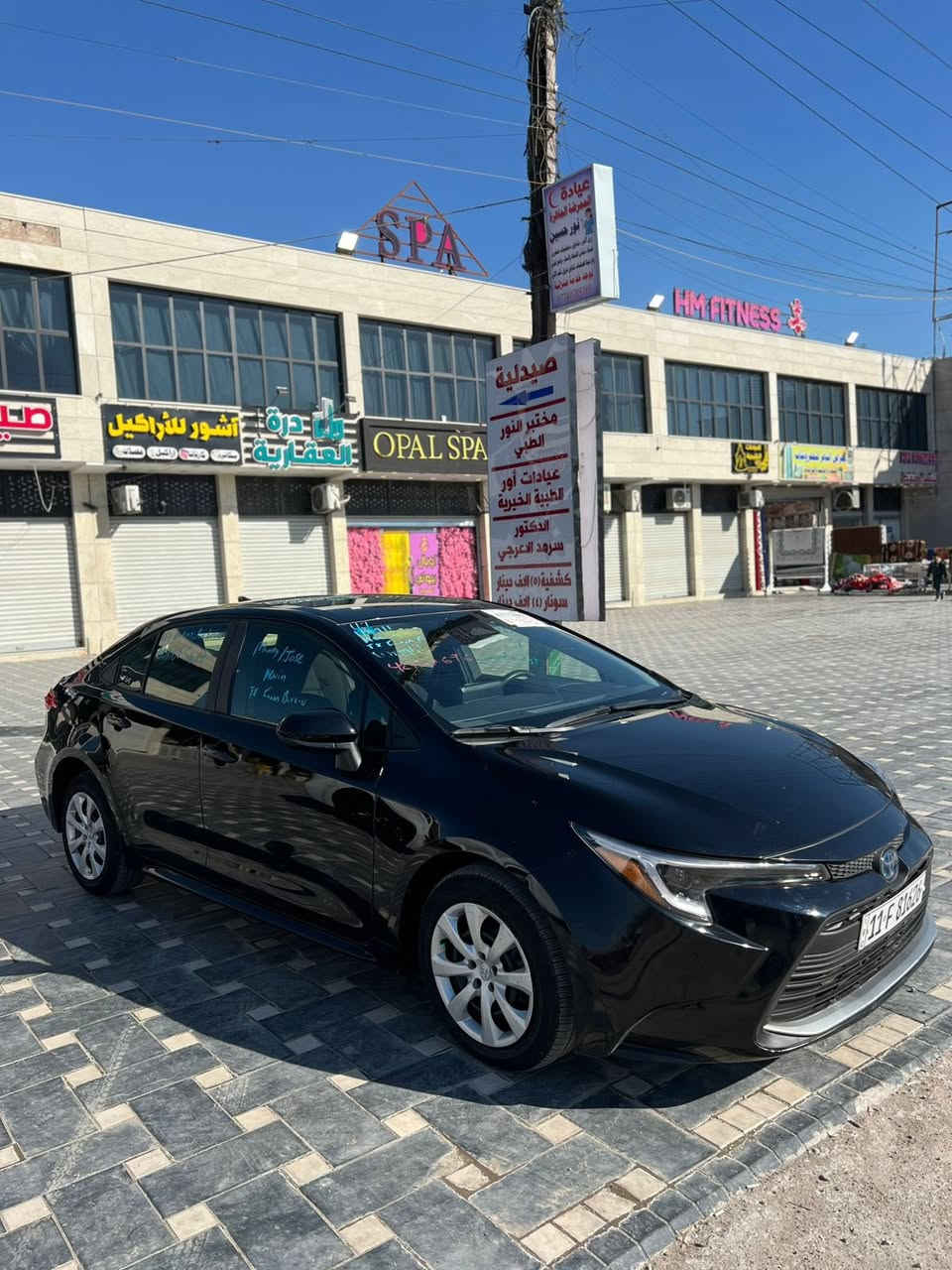 السلام عليكم للبيع كورلا هايبرد وارد أمريكي ياباني موديل 2025ماشيه 13سياره جديده جداً مواصفاتLeالمعروفه حادثها موضح بل صور بدون ايرباك البنيد رجع بارد والجاملغ صبغ والباب بي بارد فقط السياره نظيفه السعر 155وبيها مجال مكاني الشعب اي ستفسار ***********
