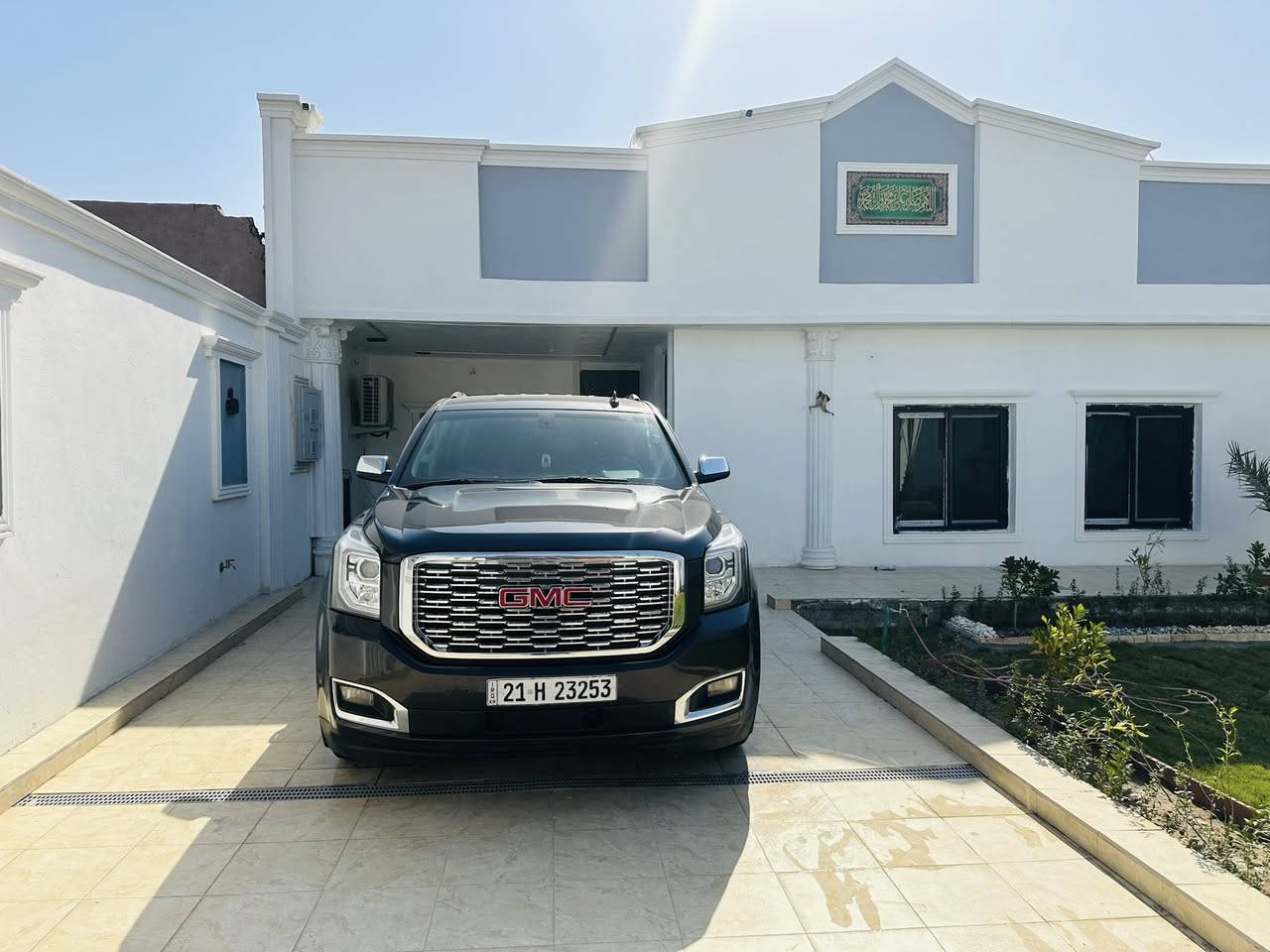 ‏رمضان كريم علينا وعليكم
سلام عليكم جمسي  للبيع موديل 2017
رقم سليمانيه نكليزي تحويل ثاني يوم حاضر
السعر 288 وبيها مجال كلش قليل بل خير الصير من نصيبه ماكو هيج حادث ونضافه بهل سعر بدون يرباك بدون دواخل ‏فقط بنيد والجاملقين الماميت رش بدون معجون بدون اي شي تريد سونار نته تفحص عده الكاتبه فقط 
سيارة حادث كلش بسيط مرفق بال منشور فقد خشم جاملق سيارة بدون إرباك كفالة على وضع الشركة بدون دواخل سيارة فقط حادث أمريكا بالعراق كفالة شرط برغي ممفتوح بيها مواصفات السيارة معروفة 
محرك 5300 شاشه قاصه كامره دواره 
كشن كهرباء ⚡️ منضومه زنون بلادي 
ويل كب كروم بلادي ميحتاج كتب مصفاتها معروفه 
العنوان بغداد الدوره 
***********
