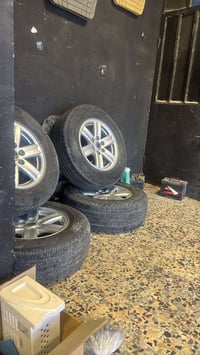 تخم ويل هوه والتايرات بي تايرات مشلن نص عمر الوياله حيل نظاف لا شخط ول...