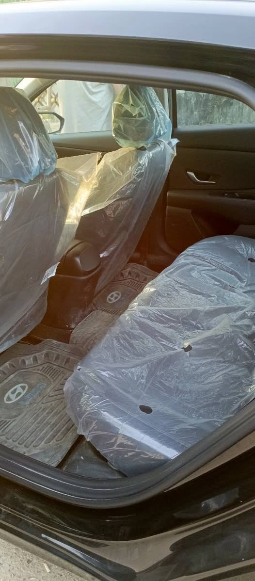 بسم الله 
النترا هايبرد 23
بيها بنيد وجملق مصلحات نفسهن
فول مواصفات 
بااسمي 
السعر 148
وبيها مجال 
***********
