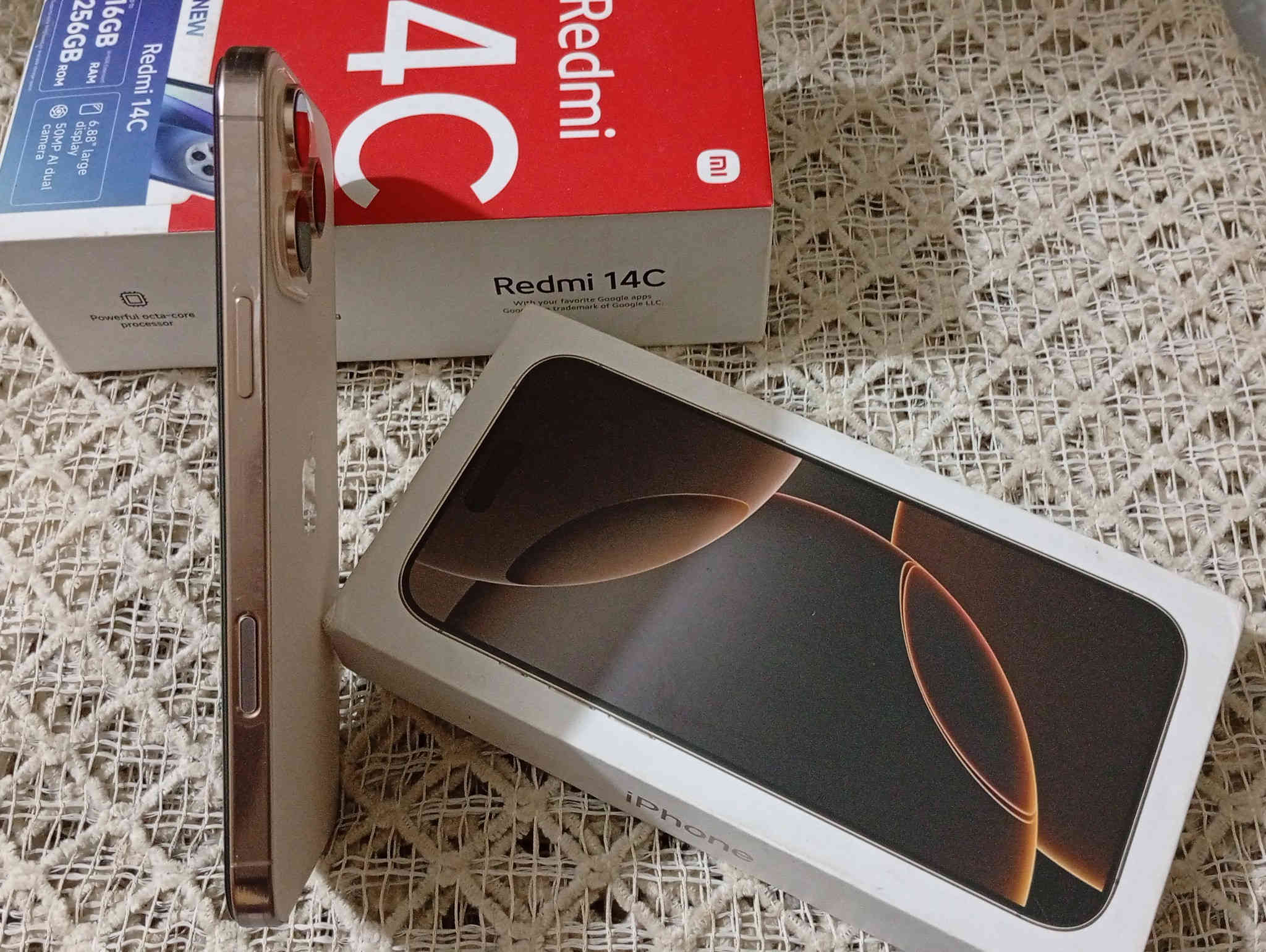 السلام عليكم بيع مستعجل
ايفون📱 ios 16 Pro max ✨

#لون ذهبي( golden )

#الصنع إماراتي مقلد "درجة عليا "

#ملحقات الجهاز الأصلية (كفر/ لاسق شاشة / شاحن كيبل ) 

  دبل سيم كارت 

''الجهاز بعده بل كارتون استعمال بسيط جدا ''

#سعر210ألف  وبي مجال بسيط  

#للتواصل واتساب فقط***********

#مكاني بابل /حلة

#ملاحظة اذا مو شراي لا تكسر بل جهاز رجاءا
