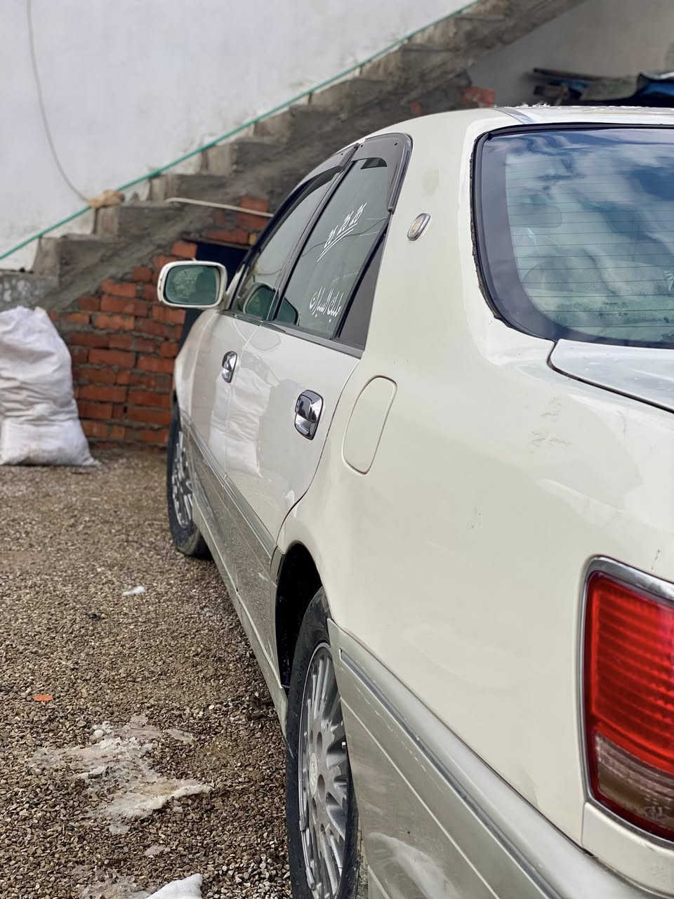 تـیتا کراون مەلیکە مۆدێل 2003
دیــفۆڕی بچــوک 
2دووگمەی پــەردە 
داشــبوڵ نەجەف 
دواکریستاڵ. 
پێــش عادی 
ڕەنگی مـــۆزی 
بێــچاڵو شوخت 
 سەخفی زۆرجوان 
  سعـر 36گەڵاو کەمێک مەجەل 
شوێن سلێمانی 
***********  WhatsApp. Vibar
