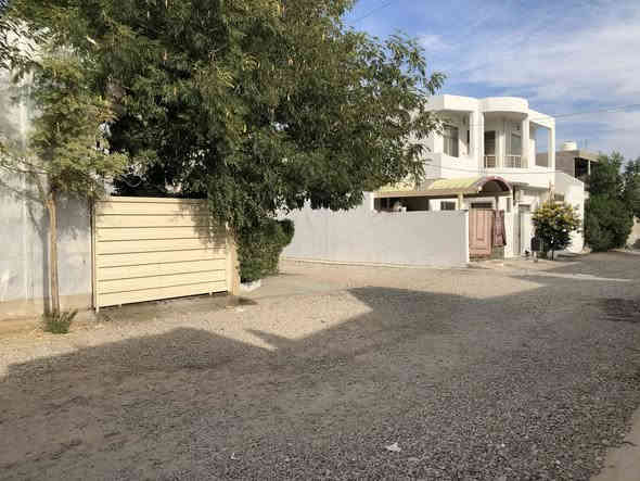 سلام علیکم

#خانووی_مۆدێرن بۆ فرۆشتن ⛪💒
ناونیشان 📍 قەزای ڕزگاری (سموود) 

◼️ گەڕەکی گەرمیان 🌆🌃
◼️ پشت بورجی کۆڕەک 🛣️🌃
◼️ تاپۆیە و ڕووی لە سلێمانییە 🖼️🌄
◼️ ڕووبەری 6 بە 20 = 120 مەترە 📏
◼️ خانوویەکی زۆۆر هەرزان و گونجاوە 
◼️ شوێنیکی زۆۆر خۆش و نایابی هەیە 

🔴 ژوورەکانی ئەم خانووە پێکهاتووە لە ⬇️

🔶 میوان 🪑🚪
🔶 مساعد مطبخ 🍽️🫖
🔶 هۆڵێک 🖼️
🔶 دوو ژووری نوستن 🛋️🛏️
🔶 ڕۆشنایی 🪟
🔶 مشتەمەلات 🛁🚿

بۆ زانینی نرخ 💵 تەنها خاڵێک لە کۆمێنت دانێ ڕاستەوخۆ بە نامە نرخەکەیت پێ دەگات یان پەیوەندی بکەن بەم ژمارانەوە 📲📞📳

***********📞✅

***********📞✅

***********📞✅

دەتوانن سەردانی
#نوسینگەی_محمد_یاوەر_محمد بکەن 

ناونیشانی نوسینگە ◀️ ڕزگاری جادەی نێو بازاڕ 🛣️
🔴 سەرووی شارەوانی سموود. 🌆🏣
🔴 تەنیشت شیرینی خانەی زانا🍹🏢

ئێوەی بەڕێزیش هەر موڵکێکتان هەبوو بۆ فرۆشتن یان ویستان بیکڕن دەتوانن ڕەسم و زانیارییەکانتان بنێرن بۆ ژمارە ڤایبەری 📳✅ ***********
