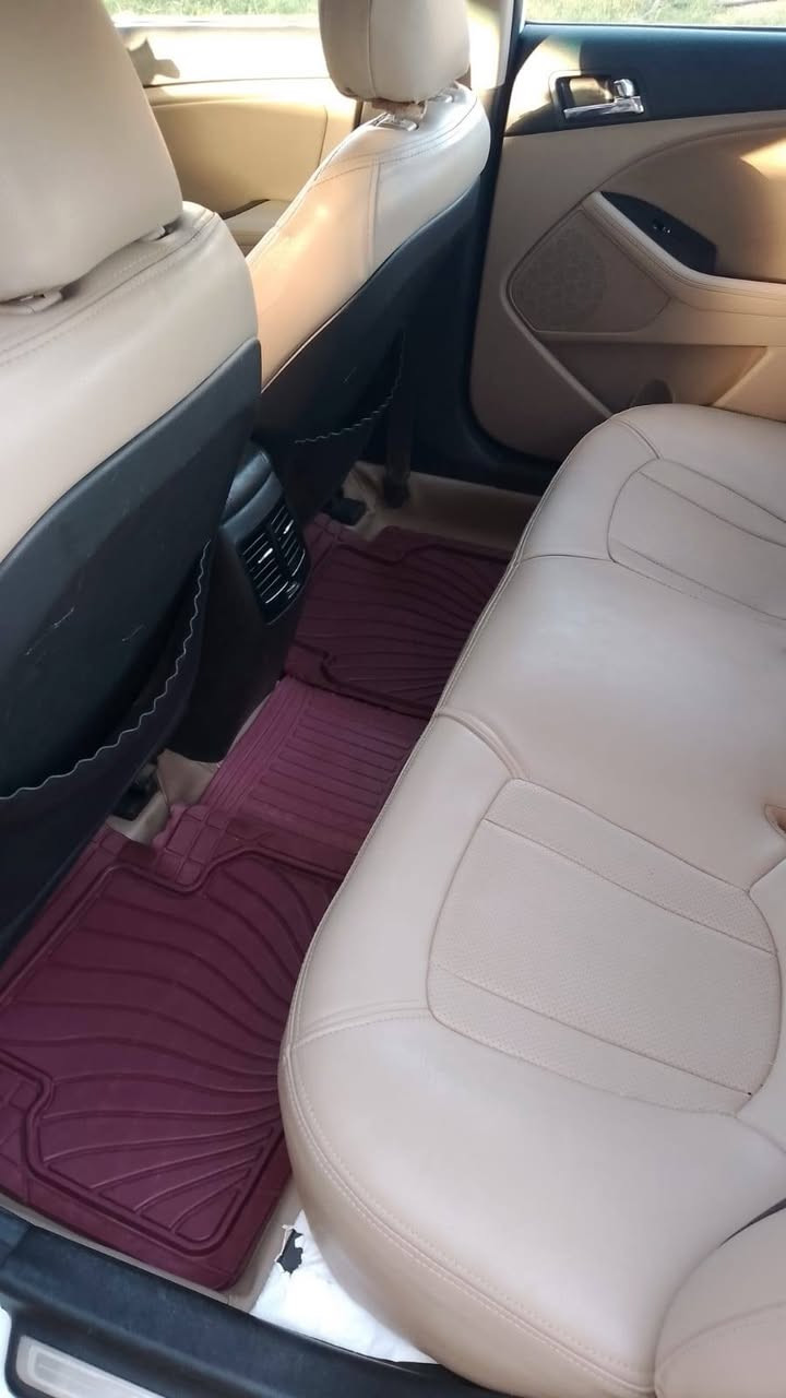 السلام عليكم اوبتما ١٣ خليجي فول مواصفات مكينه ٢٤٠٠ شاشه تاب تشغيل بصمه شفتات ستيرن جهتين اضائه عند الاقتراب خزن ميموري مري شفط حساسات عند الاقتراب قماره بنوراما نضام تقليل وقود السياره بيها قطعه وحده السعر ١٣٥ صبغ جاملغ العنوان الرمادي  ***********
