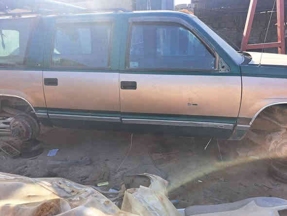 السلام عليكم للبيع أبواب بهبهان ٩٩ تخم كامل البوب كامله ماعدا البطاين العدد ٦ بدون صبغ العنوان ناصريه ***********
