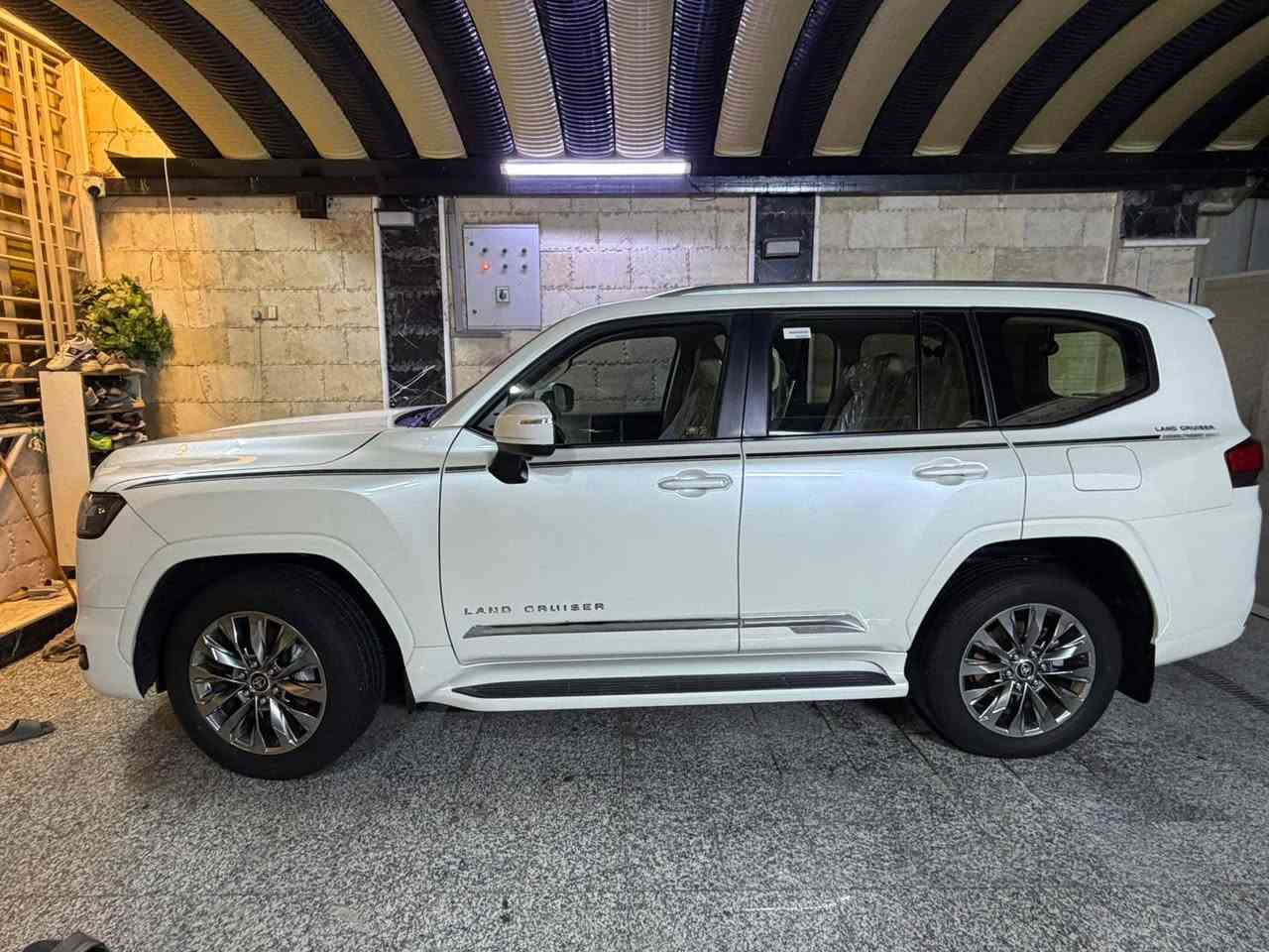 سلام عليكم رمضان كريم لاندكروز 2024 للبيع ساز ام التطبيق فول مواصفات ٤كامرات كراسي كهرباء مغلفه ppf ٣شاشات رقم بغداد السعر 690 وبيه مجال الاستفسار ***********
