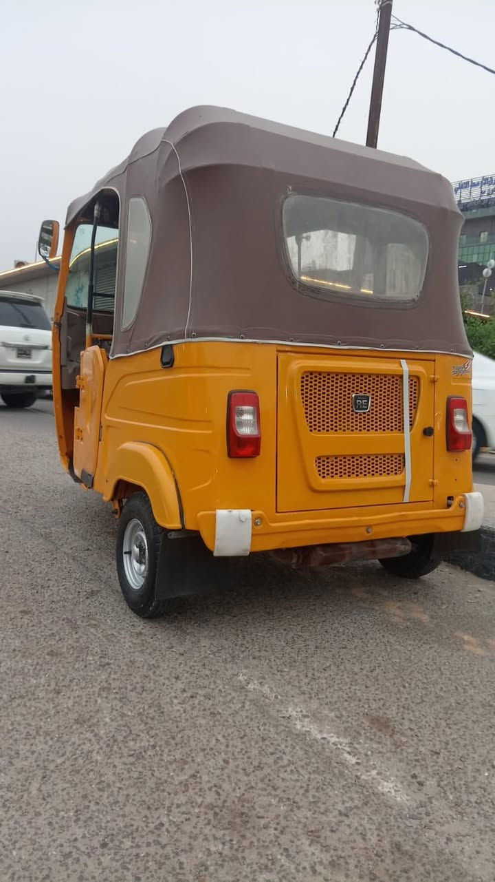 لبيع موديل 22 مضلع تكتك كفاله عامه مراقم رقم انكليزي مكاني بغداد الحريه 

لحد يطب خاص مو ليه تكتك هذا رقم دك 

***********
