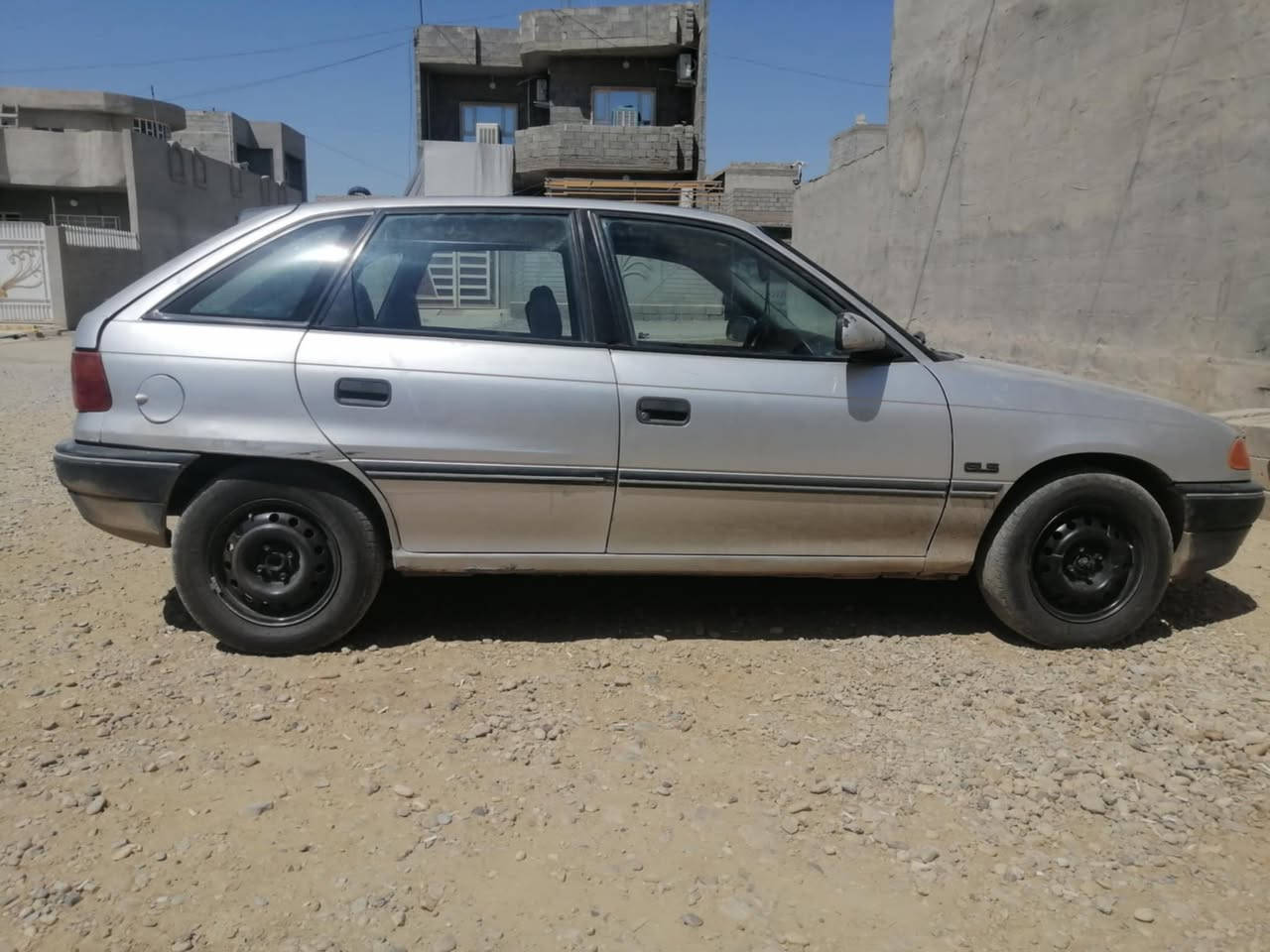 أسلام وعليكم استرا 18للبيع مديل 92 محرك فحم اثر تقحيل السعر 43 بيها مجال لل تواصل علا الرقم ***********
