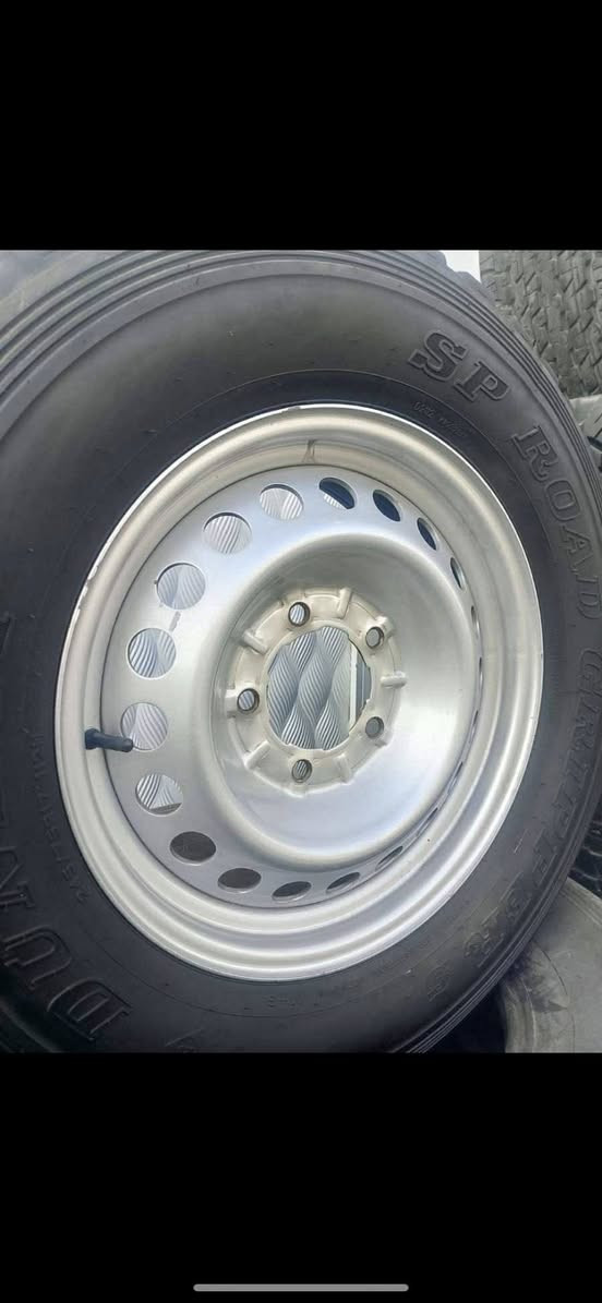 تایەو ویلی ١٧ بۆ فرۆشتن دەنلوبە  صەیا ٧٥ تازەیە   ٣٥٠ دۆلار لە سلیمانی. ***********
