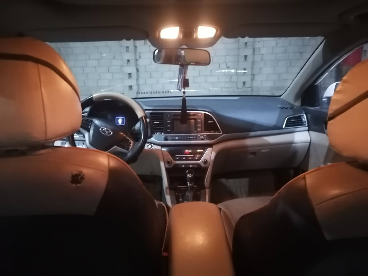 الانتره للبيع خليجي 2017
ماشيه 160

فول مواصفات (واحد.علئ واحد) 

فتحه سلايت +بصمه+تبريد امامي خلفي +تحكمات ستيرن +مرئي شفط + +فول واحد علئ واحد+انضمة قياده +  خمسه ويل كب) سياره فول واحد علئ واحد
السعر (150)  وبيه مجال. صبغ نص باب وهلال جملق أثر شخط 
مكان (السياره بابل)  
رقم ***********
