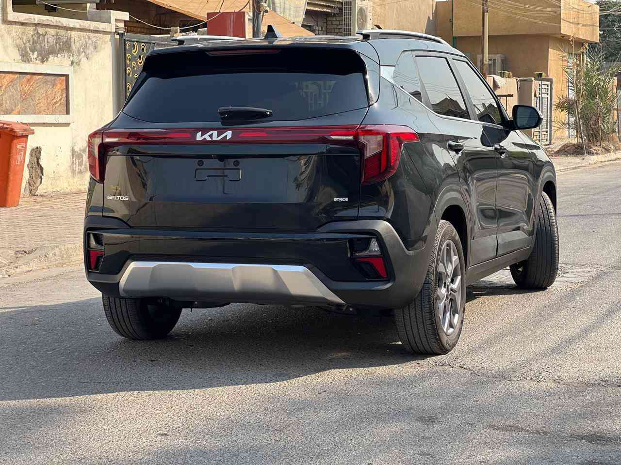 السلام عليكم كيا سيليتوس موديل 2024 وارد امريكي حادث دعاميه امامي فقط   بدون رقم مواصفات السياره تحكم اربع جهات شاشة لمس كامرا خلفية رادار امامي رادار جوانب أنظمة قياده ويلكب 17 إشارة مري  شاشة   متصله هند برك دكمه إطفاء داني تشقيل عن بعد ترحيب بصمه محرك 2000 دوش السعر 155$ مكان بغداد زعفرانية يم جسر لتصال على رقم ***********
