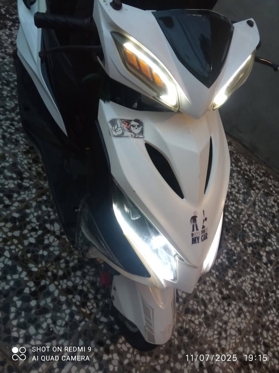 السلام عليكم سكنس محرك ما مفتوح محور محرك كامكو كهربائيات كله شغاله عوزه فقط دبلات اماميه لان نص عمر فقط دبلات عايزه وواير كيلو متر سعره 400 بيه مجال للطيبين للاستفسار اتصل على الرقم ***********او*********** مكاني نجف حي ميسان قرب سكله الكرعاوي
