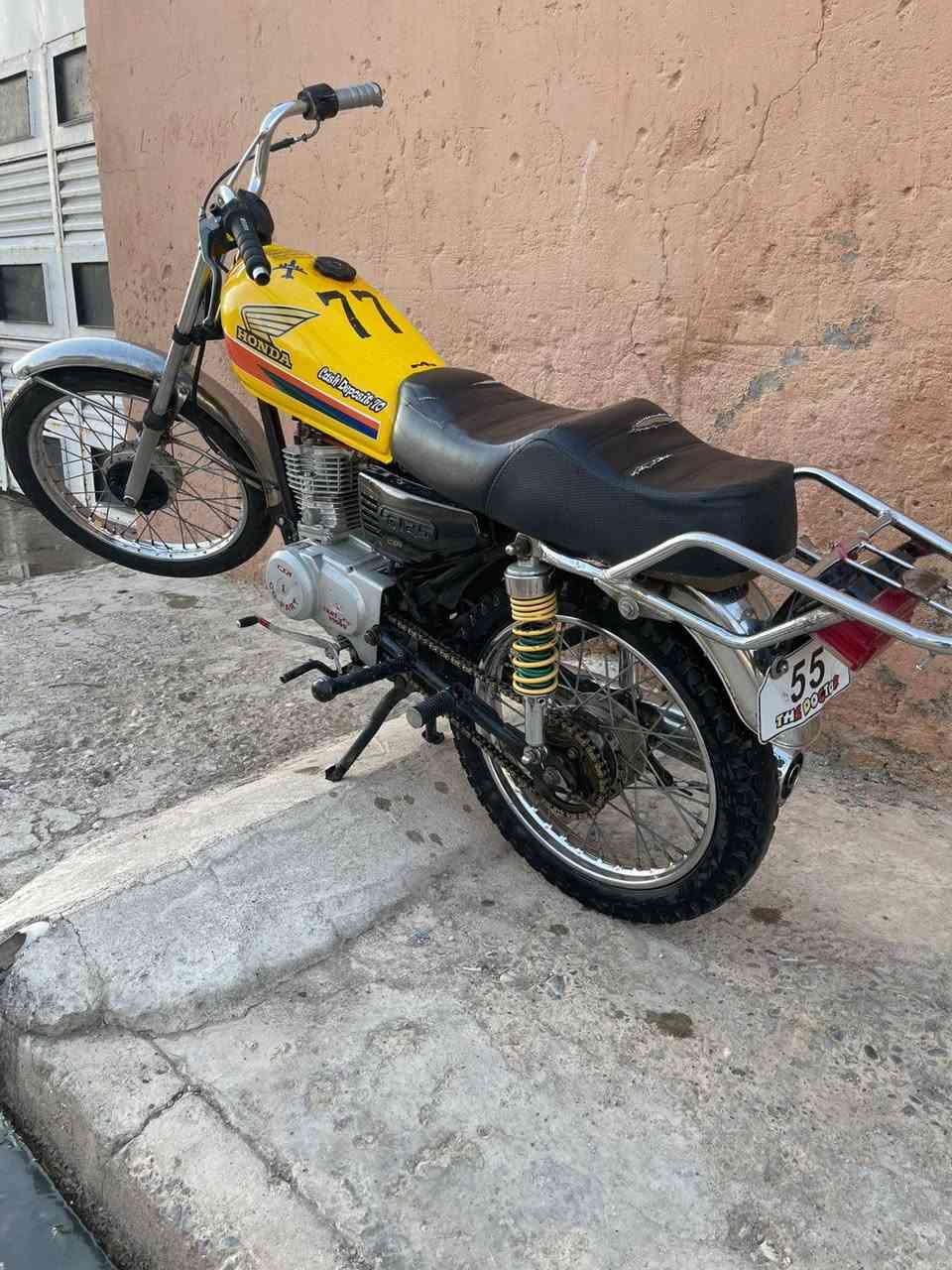 سلام عليكم ماطور  بارت عيتاني مفتوح يدخن
سعر 260بي مجال مستعجل عل ببيع


**إذا كنت صاحب هذا الإعلان وتريد حذفه لأي سبب، رجاءا أرسل رسالة إلى الدعم الفني**