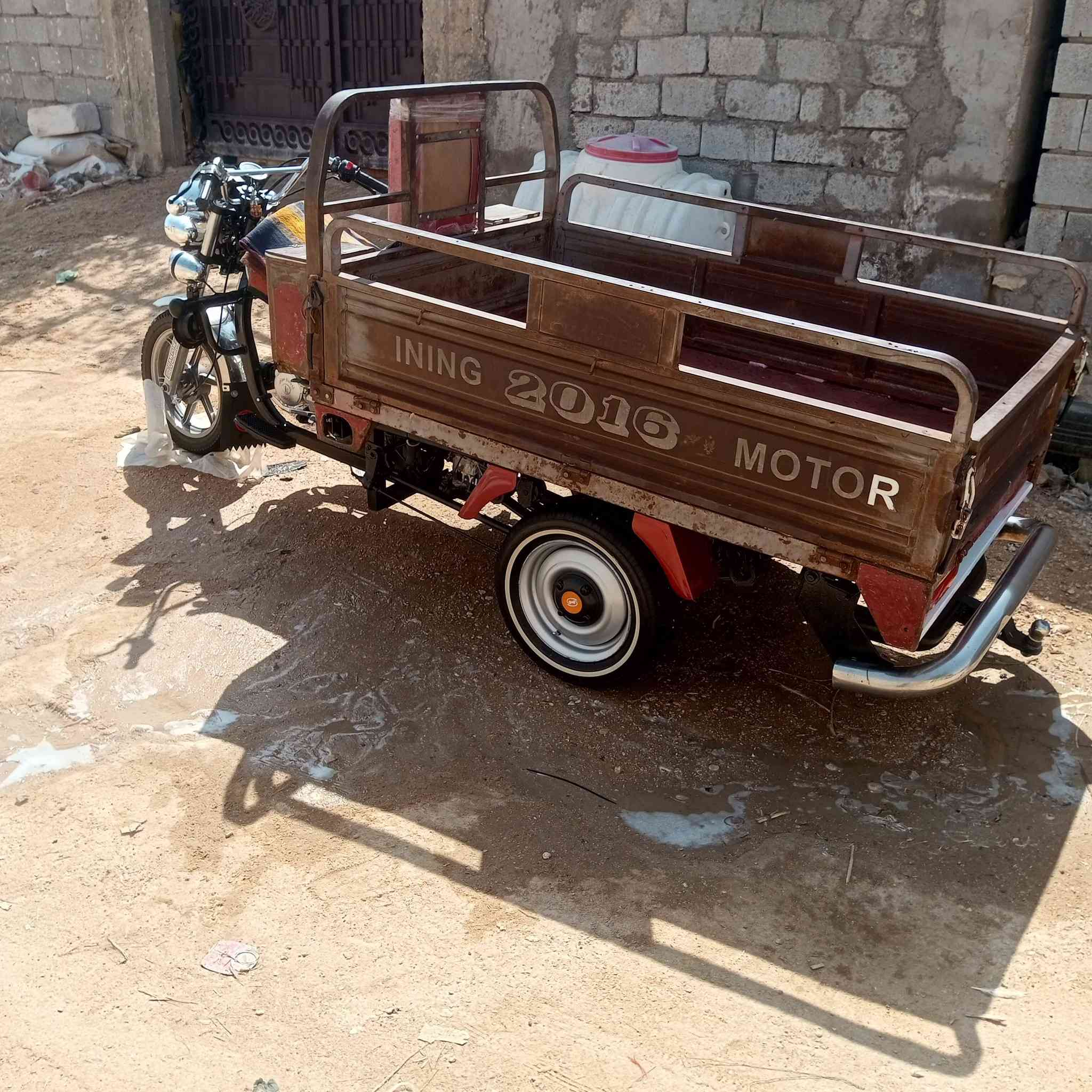 سلام عليكم ستوته موديل 16 مكفوله من كلشي محرك 26 ستوته قوى ورزانه وفول نضافه من بدي من لشه من صدر من دشبول ستوته اخت الجديده ستوته اوراق تجي كبل احولها بسمك مكان الستوته كربلاء قضاء عين التمر سعر الستوته 2 مليون وبيها شويه مجال *********** هذا الرقم ل حاب يتواصل ويايه وشكرا
