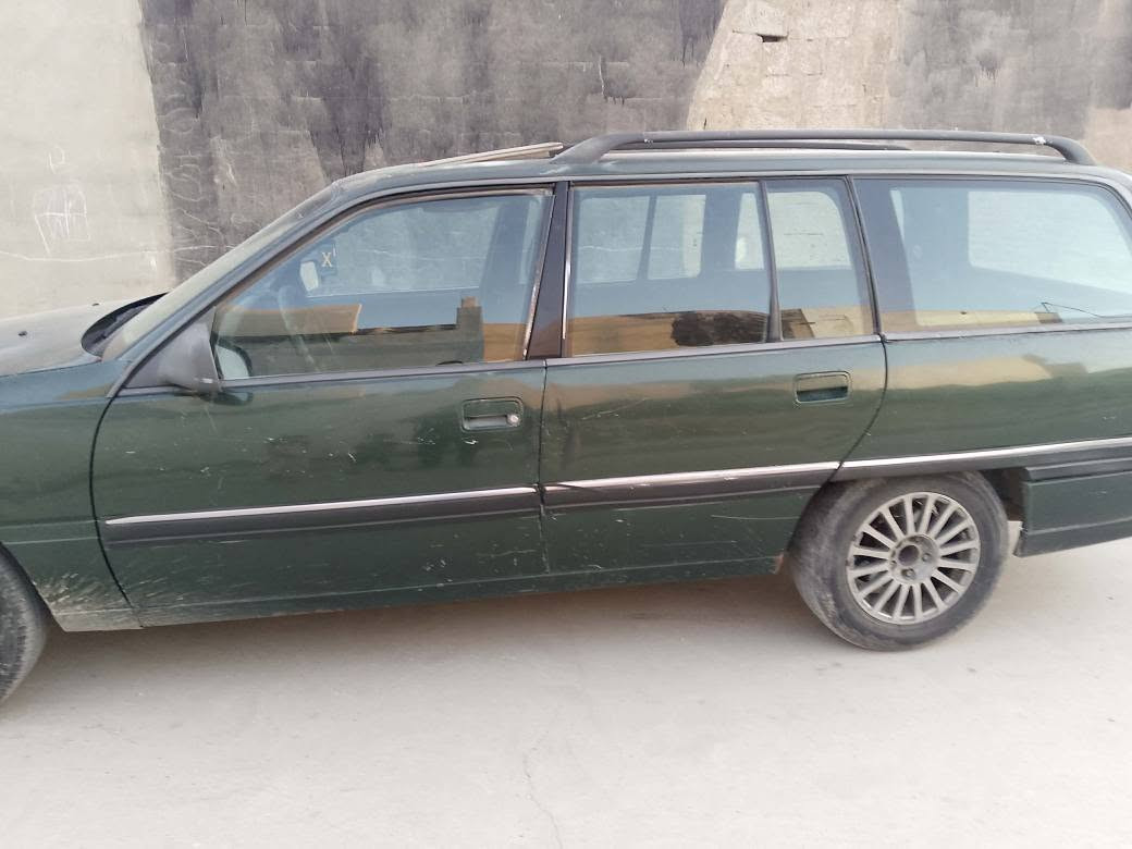 اوبل اوميكاء محرك 20 كير عادي موديل93 موصفات ABS قفل مركزي رقم كركوك مشروع وطني لحد  سنويه بي كوبون بازين كول على بلاد سيار بدون ضربه بدون خياس فقط بس هلال فقط هلال واحد معمل سعر 26 بي مجال بصيط  شرط تحويل غرامه رقم موبايل *********** كركوك, العراق
