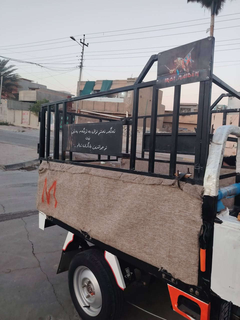 جنح سليمانيه لوك قطره لحيم مابيه للبيع مع باب الخلفي السعر 100وبيه مجال الاتصال على الرقم ***********
