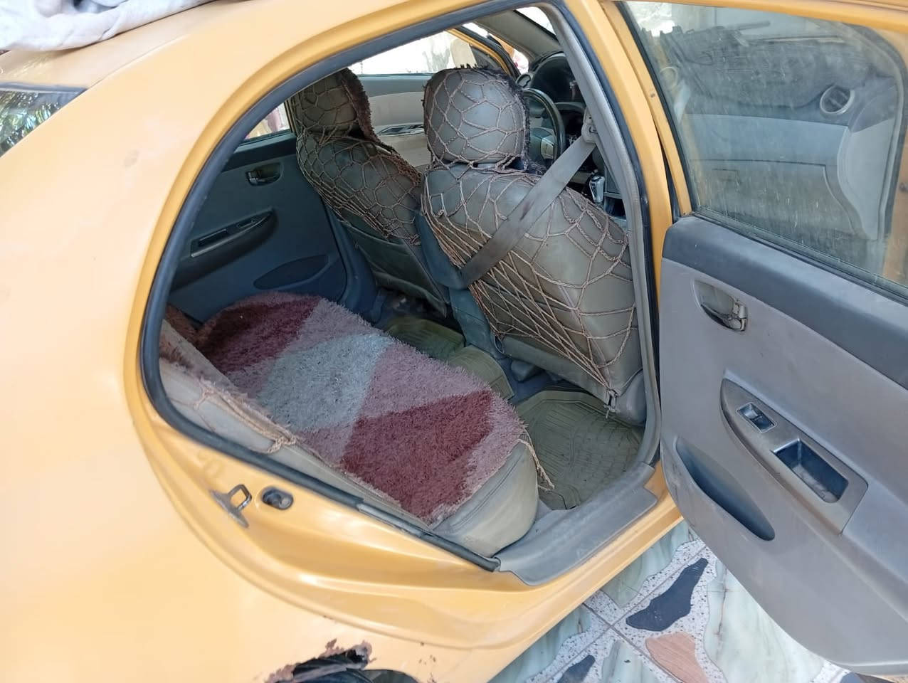 سياره بي واي دي موديل ٢٠١٣ للبيع
عطلاتهه بسيطه سعرها ٤٠$ الشراي يتصل 
***********
