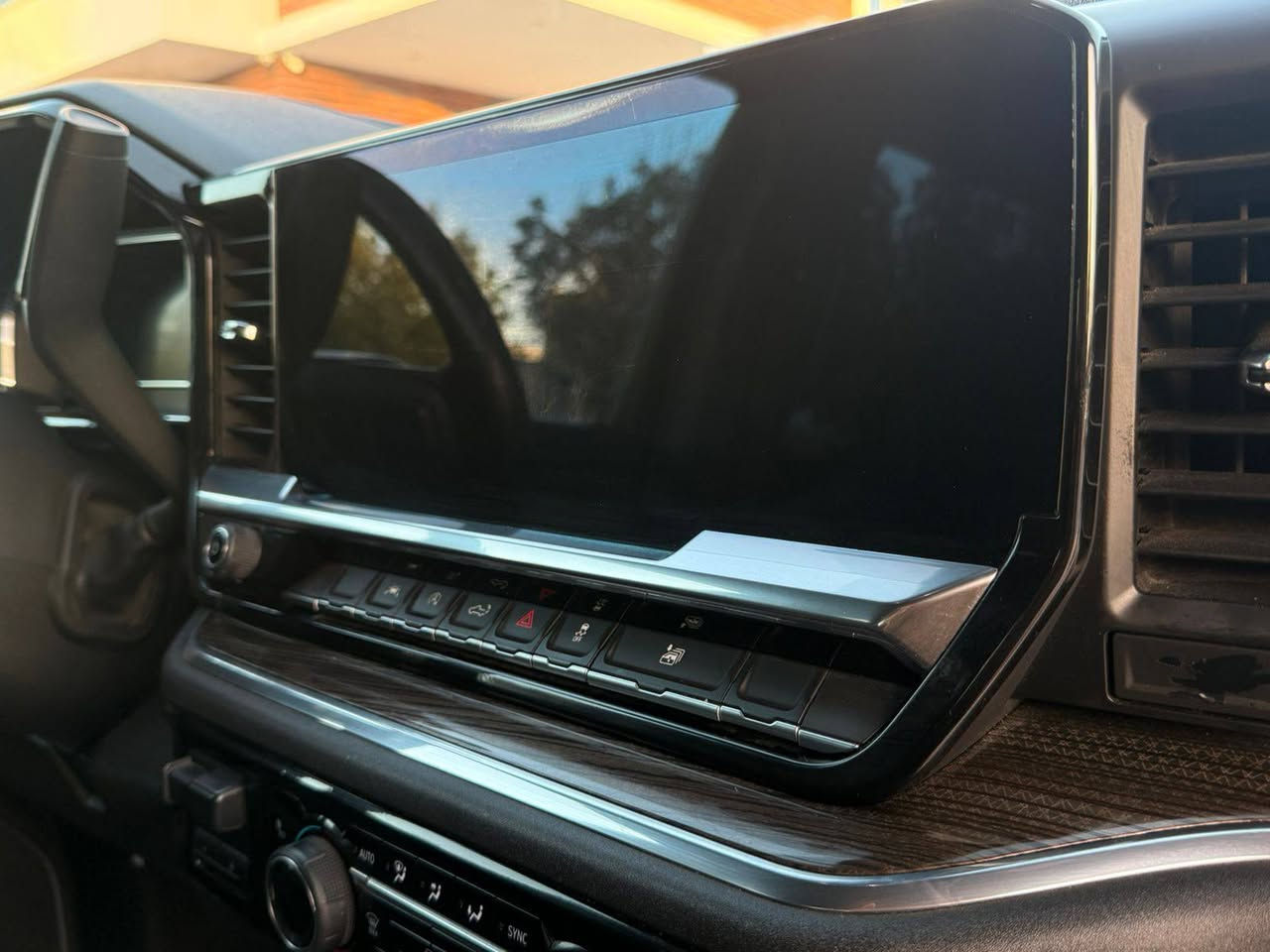 السلام عليكم
للبيع سلفرادو موديل 23 رقم بغداد بسمي تحويل وارد امريكي حادثهة حافه الجاملغ مكينه 8 سلندر 5300 فئه LT. مواصفاتهة دشبول جديد دجتال رادارات اماميه وخلفيه توقف ذاتي اوتو هولد انضمه قياده تحديد مسار سياقه اليه تشغيل عن بعد كامره شاشه كشنات تدفئه ستيرن هيتر باب طويل بدي كصير السياره حيل جديده واحله واجدد من الصور وعلئ ايدي وعليهة ادامه كامله كير مكينه حداديه تايرات دواخل كلشي بيهة مكفول عدا حادثهة للاستفسار *********** مكانهة كربلاء،  الشراي يتصل وبخدمته كربلاء, العراق
