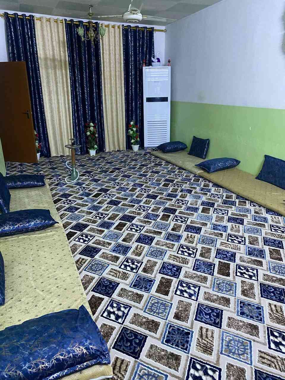 بسم الله
للبيع بيت طابقين طابو 300 متر بناء طابوق نضيف على شارع الكوسترات عريض قرب ساحه الغاز وجامع مكه المكرمه والمدارس السعر 175

***********
