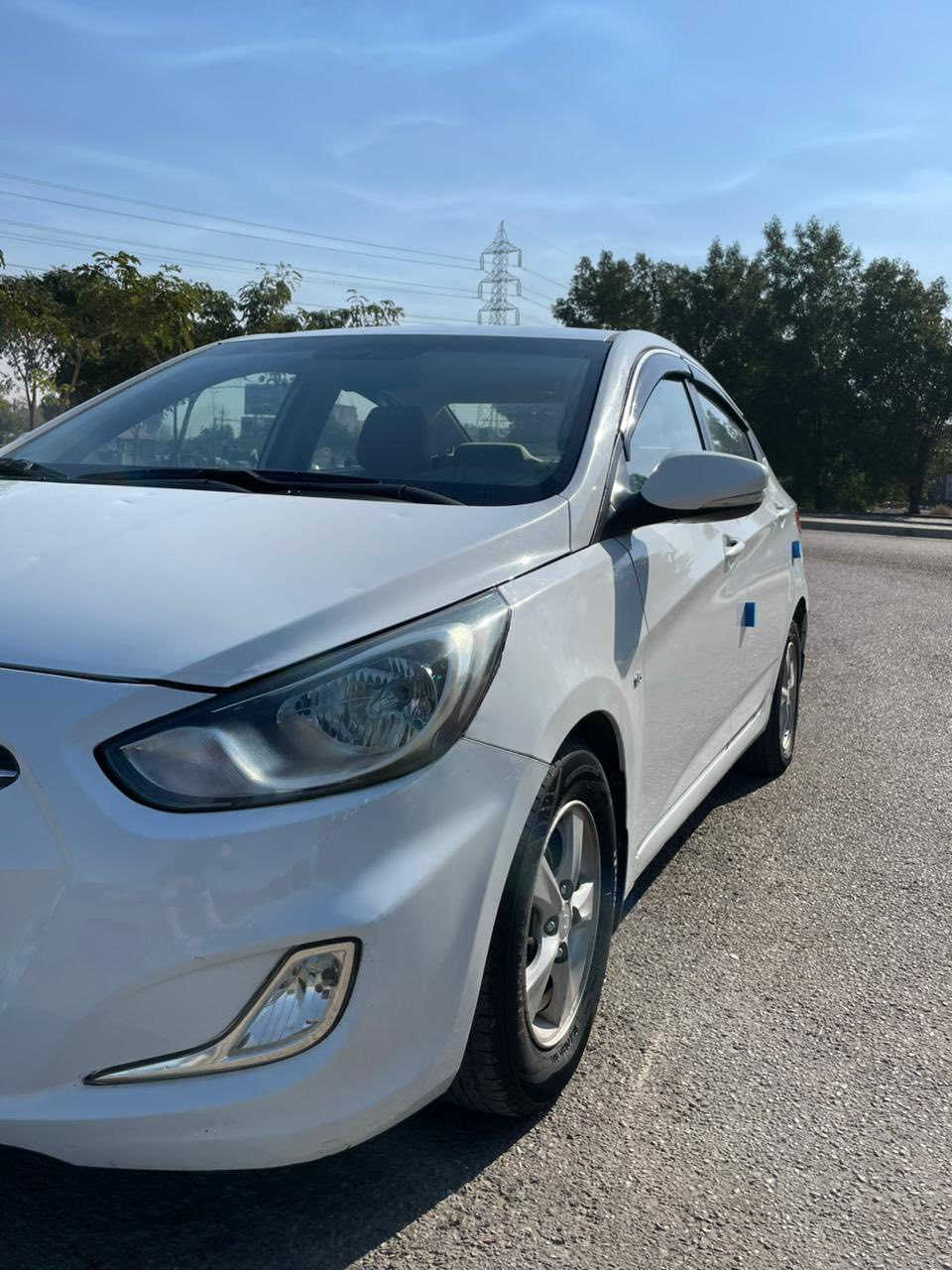 اكسنت موديل ٢٠١٣ للبيع محرك ١٦٠٠ رقم بغداد بأسمي بيها دوسة صبغ فقط العنوان الكرخ ***********
