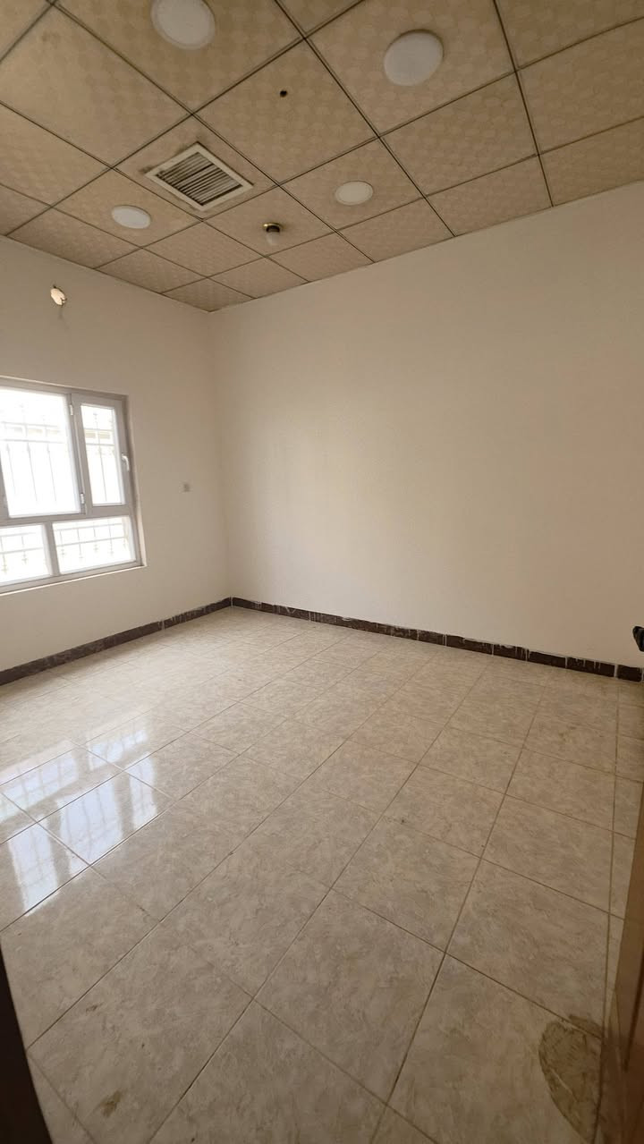 ؜🏠 عروض مكتب الرحمن 🏠
ـ ـ ـ

🔻 ( عقار للبيع زراعي مضمنون   ) 

         (مساحه الدار : ١٤٠  متر)
            (  واجهة ١٥ متر)

 طابق الاول :  استقبال  + مطبخ +  + هول  + غرفتين نوم + صحيات + كراج

طابق الثاني : غرفه نوم واحدة مع هول داخلي مع صحيات 

#العنـوان : تسعين قرب فلكة الراية خلف التجاري

#السعر: فقط اكتب تم ويصلك السعر على الخاص
ـ ـ ـ
نستقبل جميع العروض للدور السكنية والتجارية والزراعية بكافة مناطق كركوك
للمزيد من المعلومات مراجعة مكتب الرحمن للعقار
🔸ساحة الاحتفالات - ️شارع الغذائية - مجاور صيدلية ضحى عدنان.
أو الاتصال على:
***********
***********
