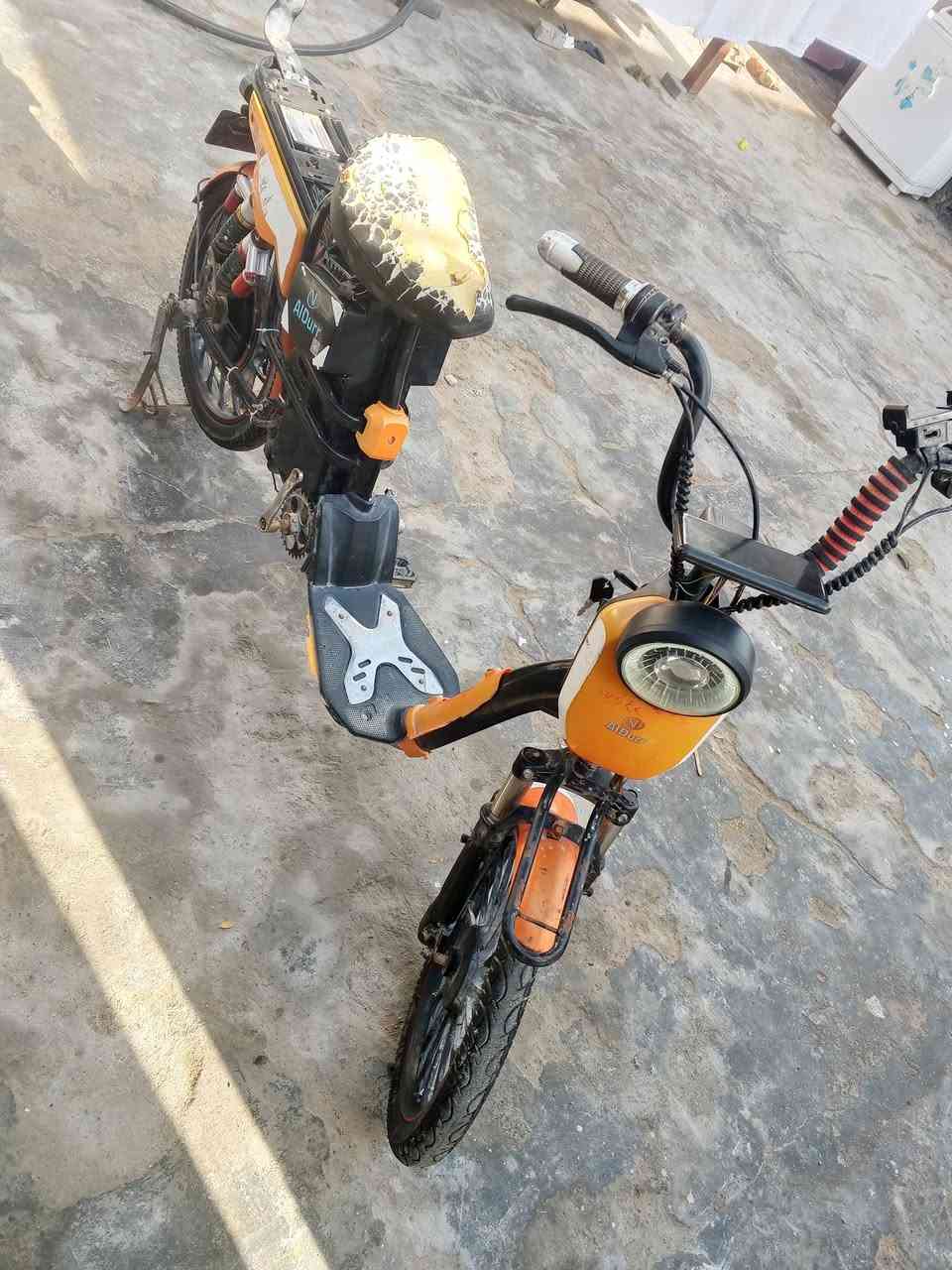 السلام عليكم دراجه شحن حجم 20
شرط الشغل كامله باتريات جديدات السعرخاص


**إذا كنت صاحب هذا الإعلان وتريد حذفه لأي سبب، رجاءا أرسل رسالة إلى الدعم الفني**