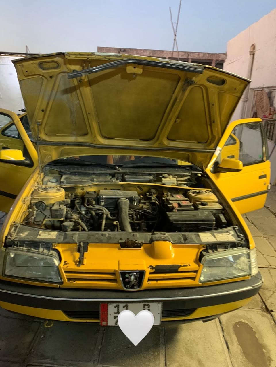 بيجو 405 مديل 12 تكسي مكينه وكير خير من الله سياره نضيفه وحلوه شوفت عينك رقم نكليزي مكاني بغداد الاسكان والاستفسار عل هاذ رقم ضيف رقمك ولصور مال سياره ولسعر

0770 689 2104
