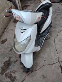 سكنس فحل نوزل مفتوح بس كور لاستيك ولف مبدل و كلج خلفي شغالة مكان الدور...