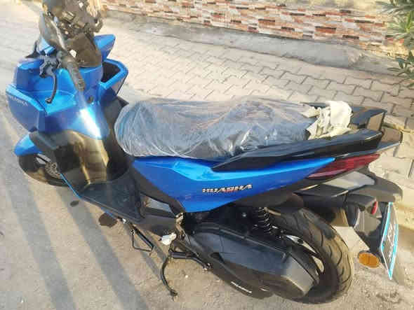 بيع مستعجل 
دراجه CH
تصميم وصناعه شركه هونده 
تجميع صيني مو صناعه  
الون ازرق
عداد الكتروني ازرار تحكم فولتيه وسرعه
بانزين كابريته مو ولفات
هورنات سيدان اصلي 
شاير انه ال ايدي 
بصمه تحكم عن بعد لتشغيل وضد السرقه 
شاحن مو بايل لسلكي مو وايرن ماركه اصليه 
الدراجه زيرو ستوهه طالعه من الوكيل 
بيع مستعجل السعر1550
فقط مكاتبه بدون اوراق الشراي يدلل مو شراي اعبر المنشور لادوخني ودوخك 
مكاني رميثه 
وتساب*********** حمزة
