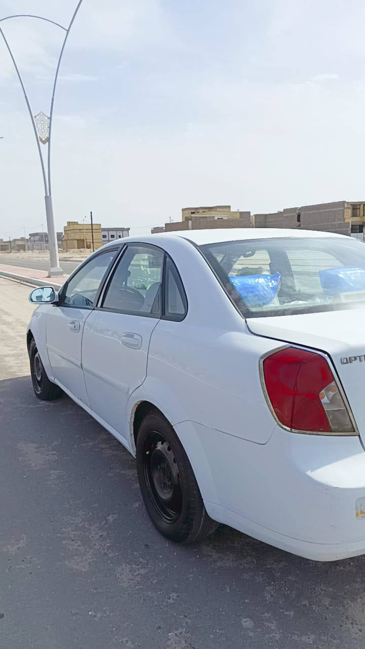 اوبترة 2011 نضيفه احله من الصور فقط بيهة باب السايق مصبوغ وطخه بل دوسه بسمي مكينه جديدة مشط جديظ كهربائيات جاهزة رقم بصرة السعر 65 ورقه وبيهة مجال بيع مستعجل        ***********
