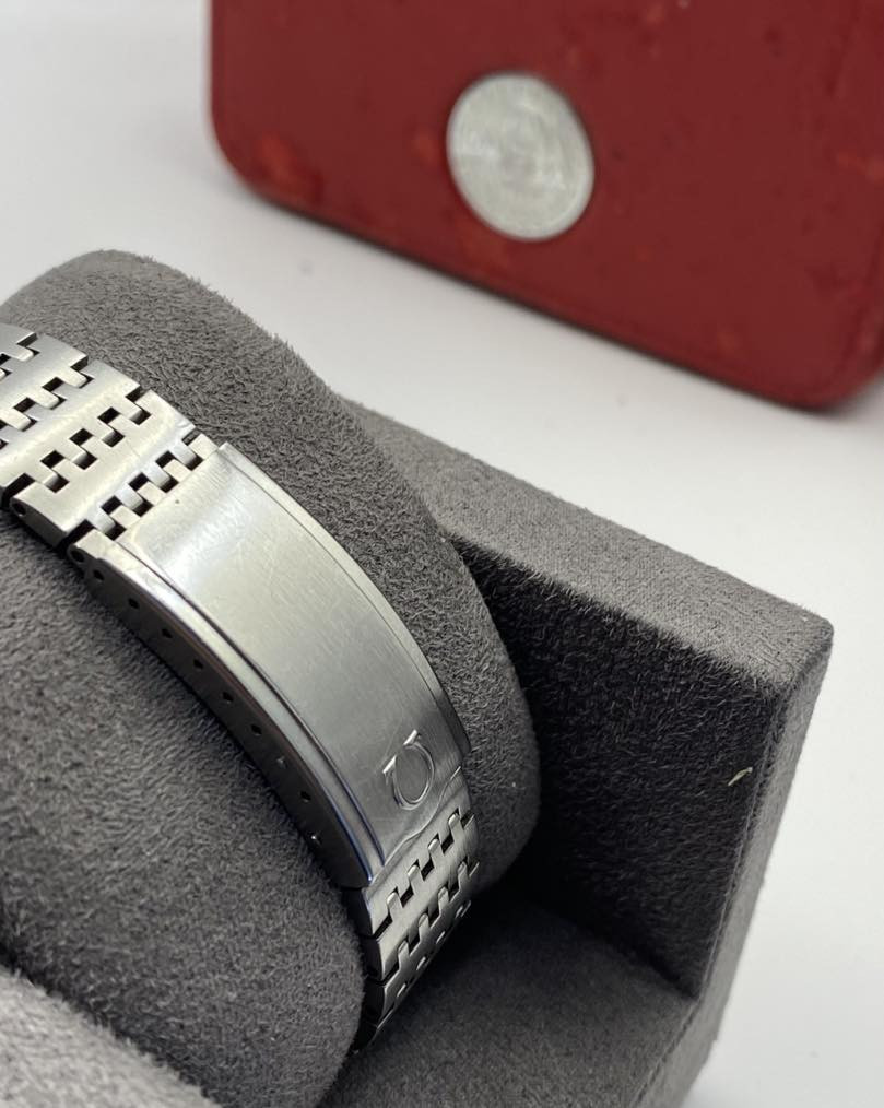 OMEGA 
Seamaster Automatic 
بالعلبة الداخلية و الخارجية 
قطر ٣٥
نظافة جيدة
اساسية بالكامل 
مضبوطة بالثانية 
#omega


**إذا كنت صاحب هذا الإعلان وتريد حذفه لأي سبب، رجاءا أرسل رسالة إلى الدعم الفني**